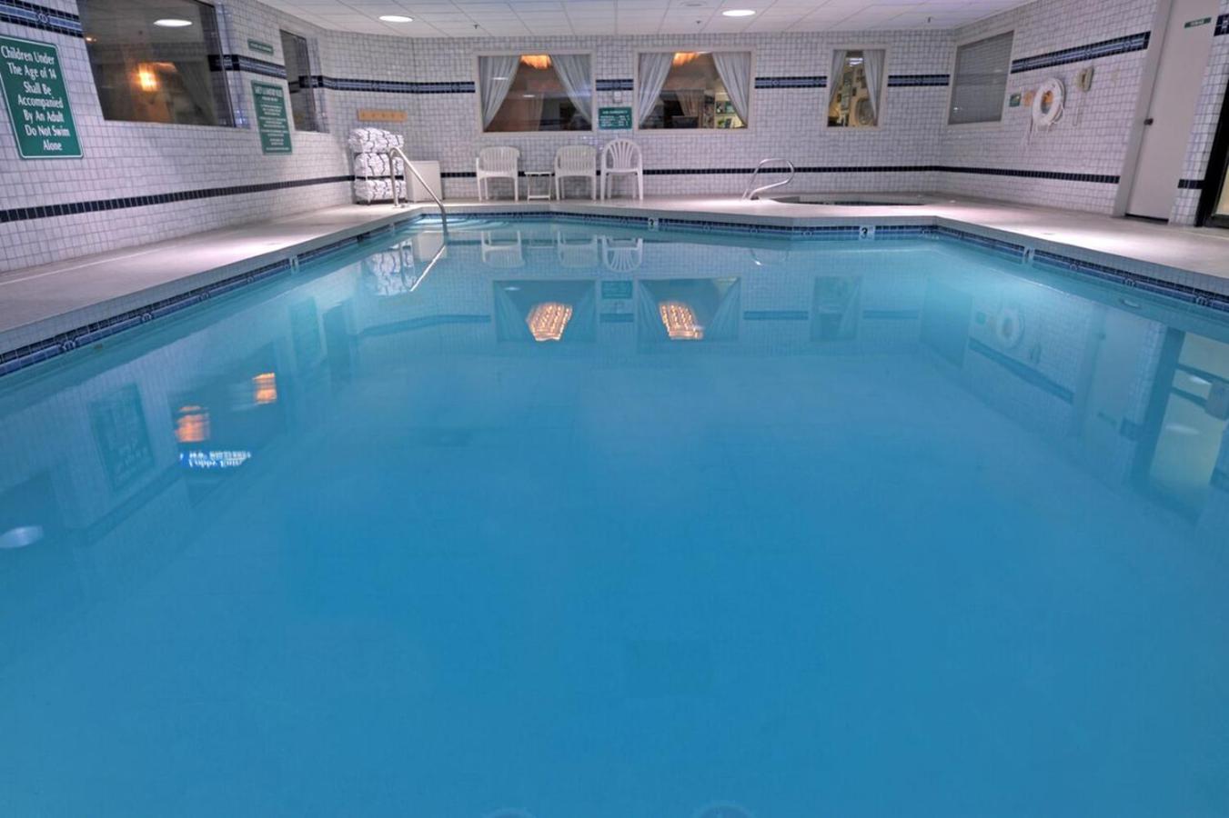 Boise Vacations - Shilo Inn Suites Hotel - Nampa Suites - Property Image 2