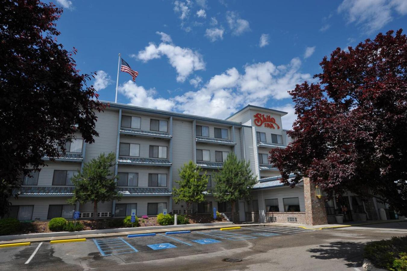 Shilo Inn Suites Hotel - Nampa Suites - Property Image 1