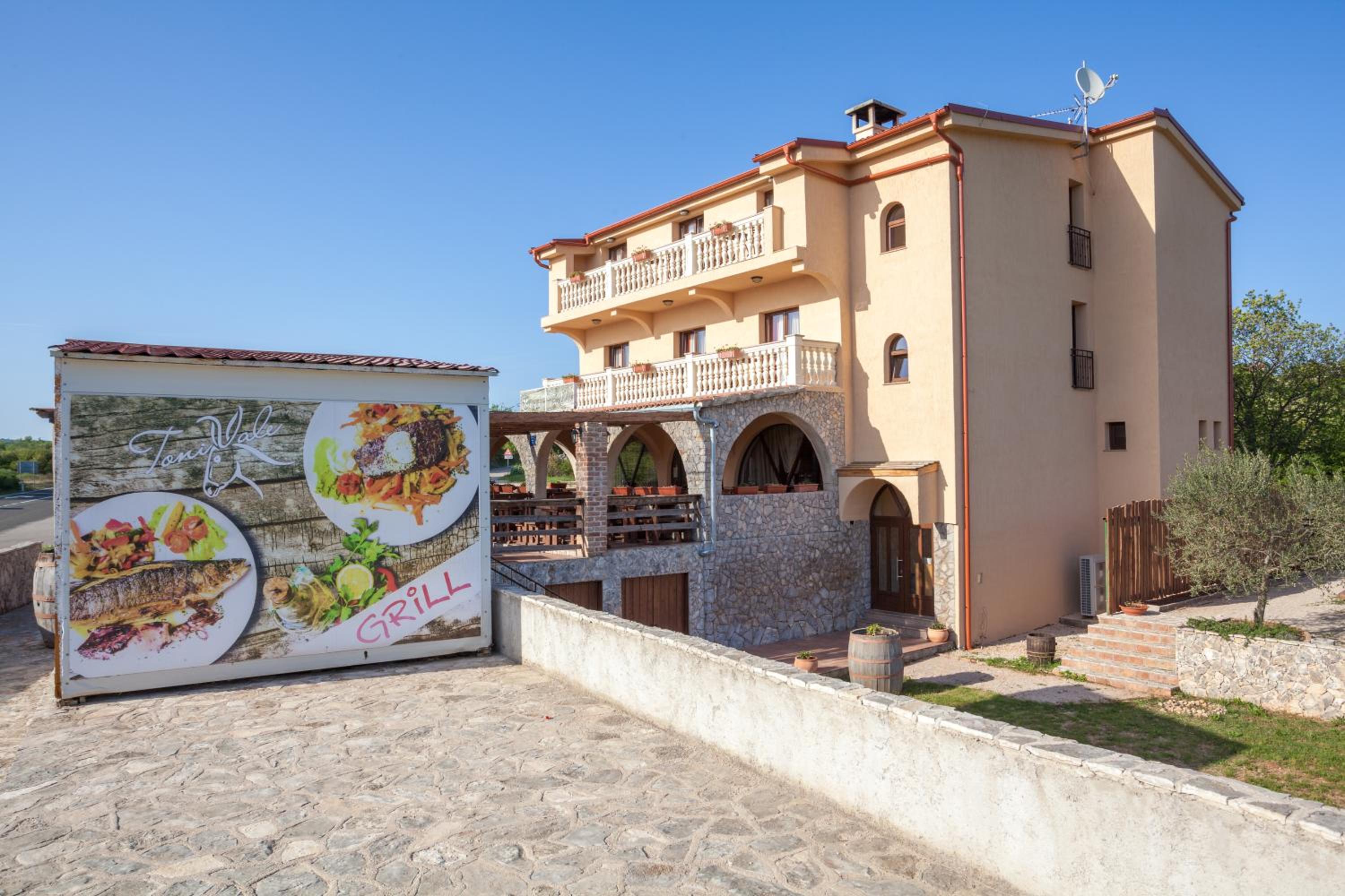 B&B Tonivale - Heated Pool, Padel & Meeting Room view 4