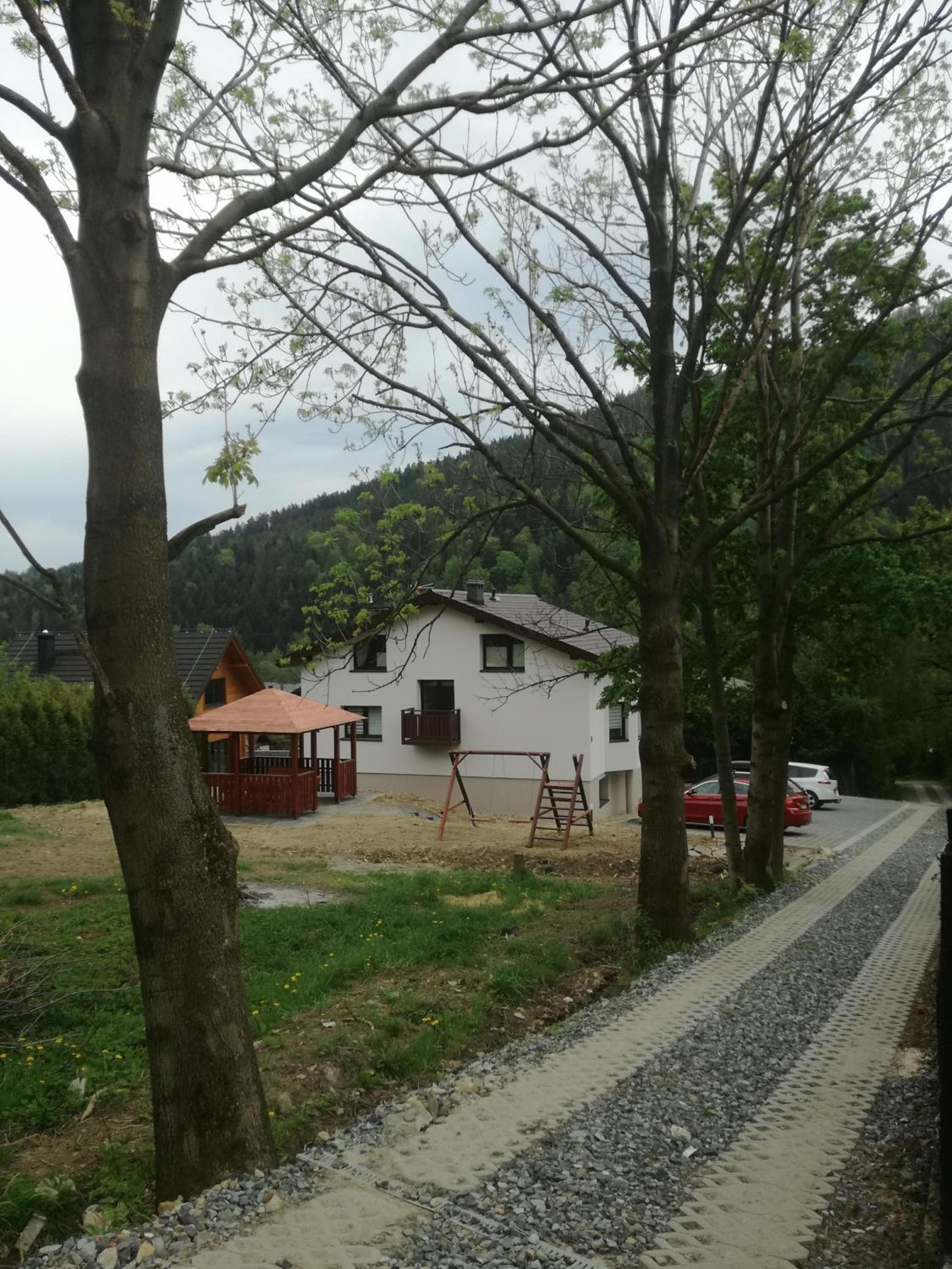 Photo 10