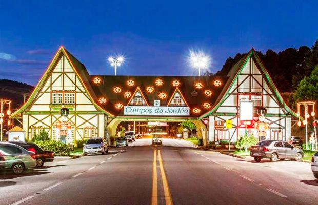 Hotel Apto. Duplex em Campos do Jordão - Image 1