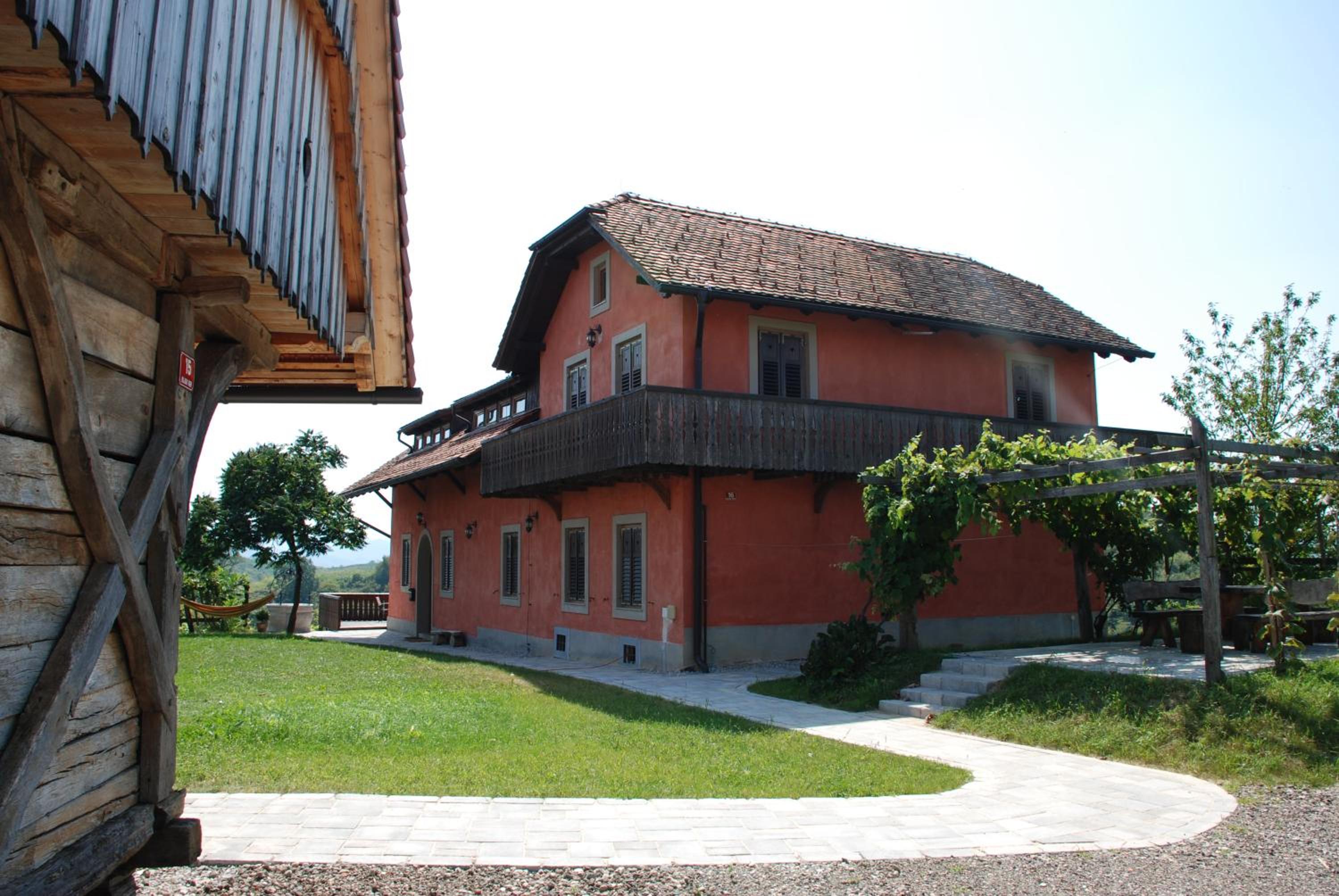 Photo 7