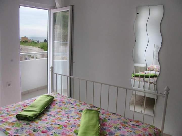 Photo 44