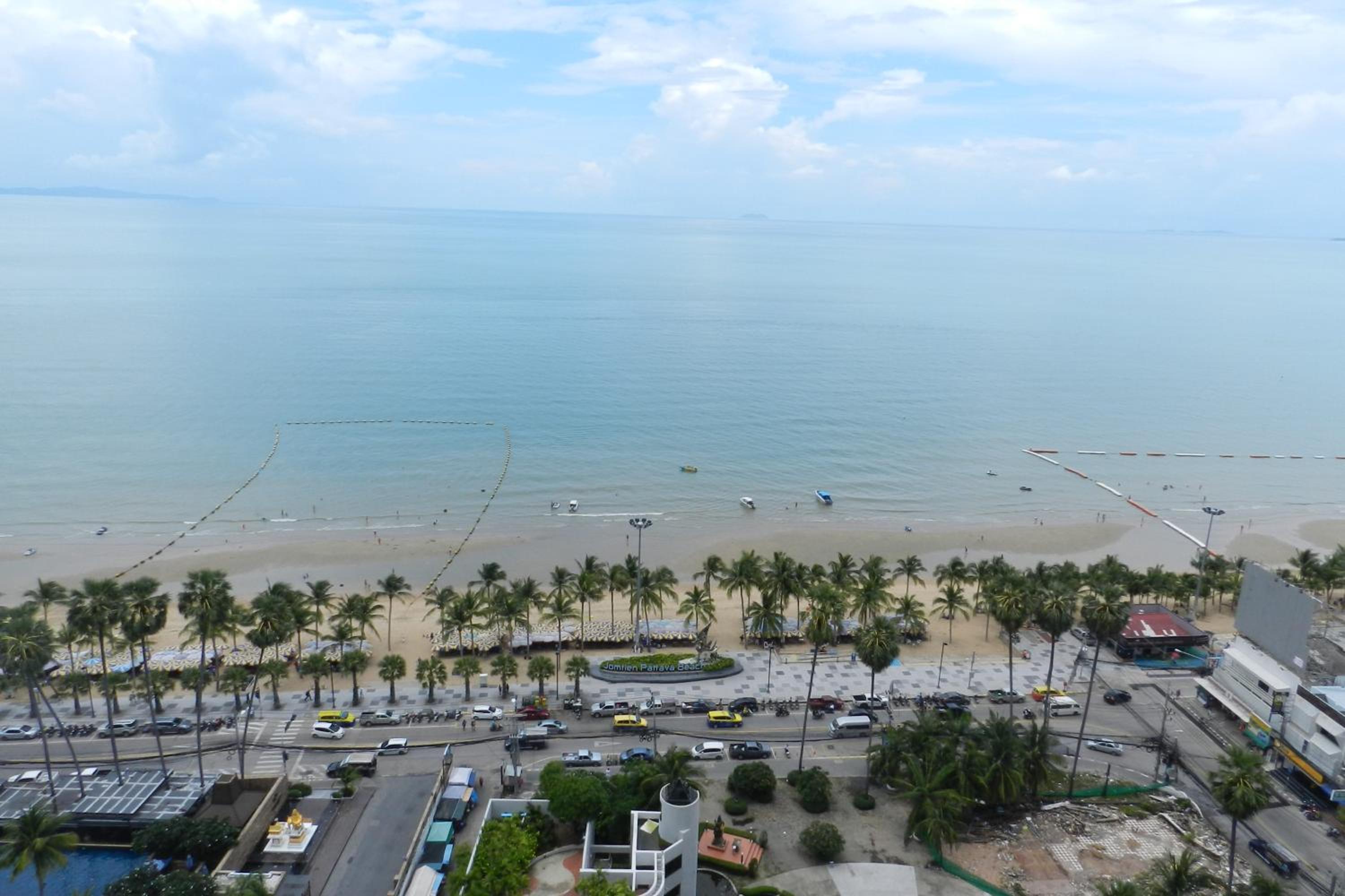 Jomtien PLAZA Condotel