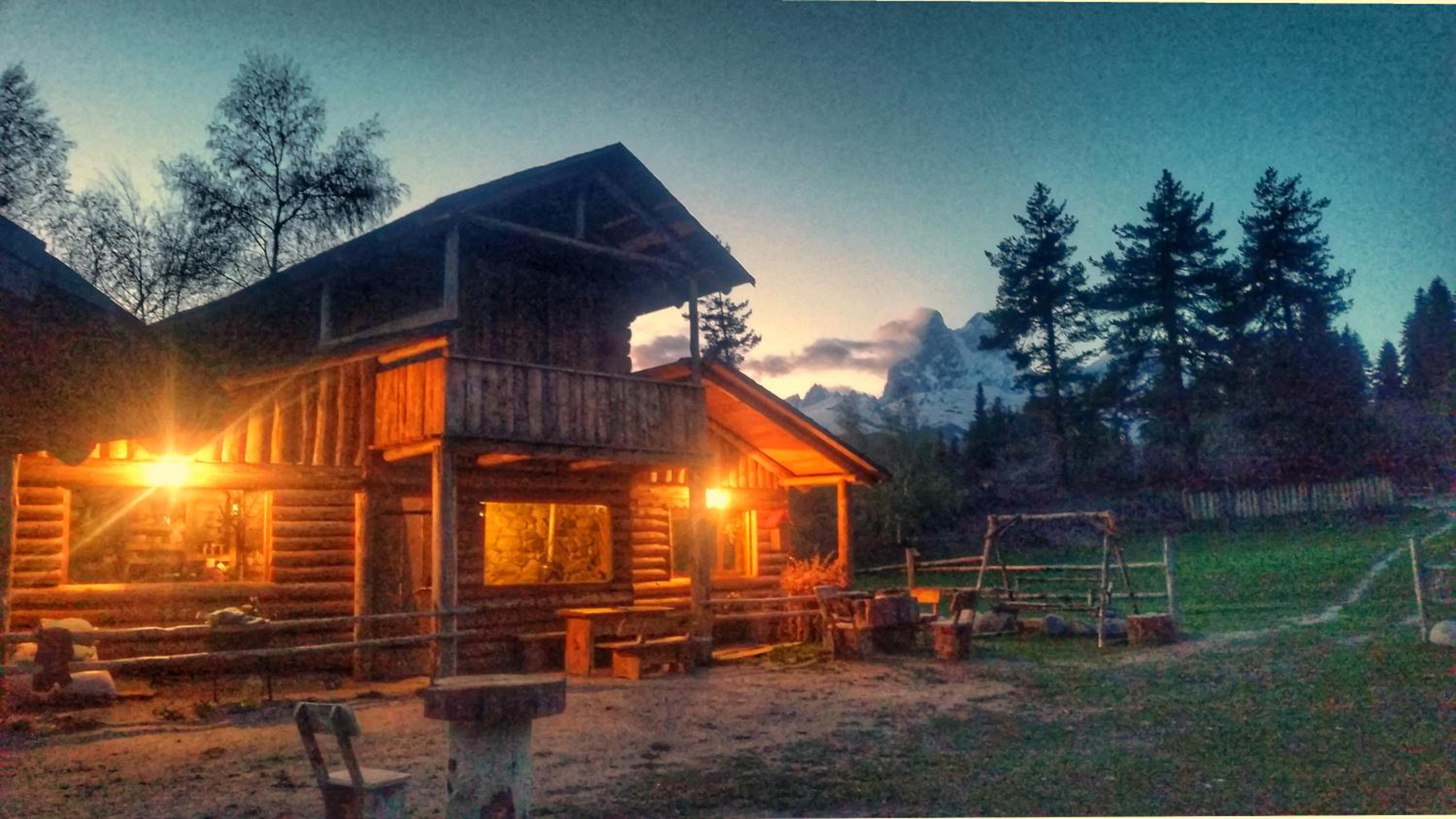 Heshkili huts and cabins Svaneti