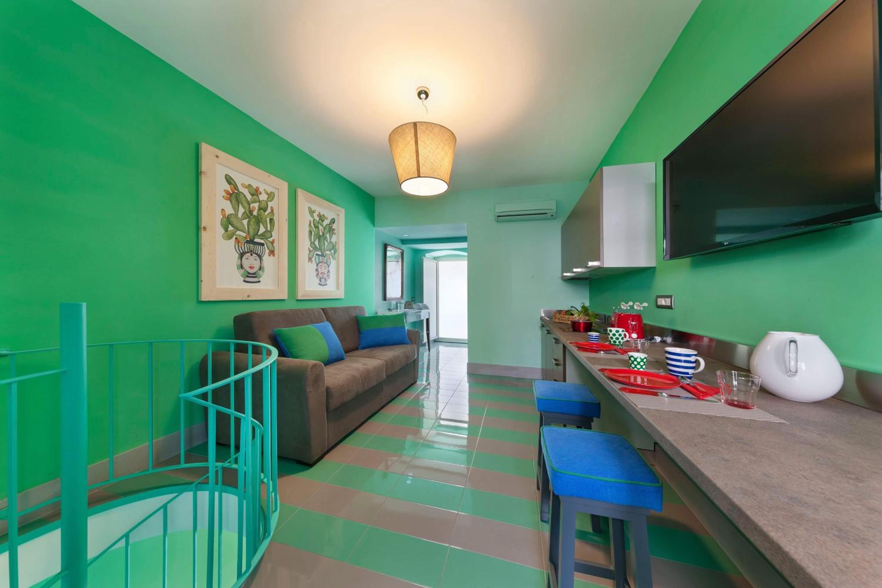 Suite Home Sorrento photo 4