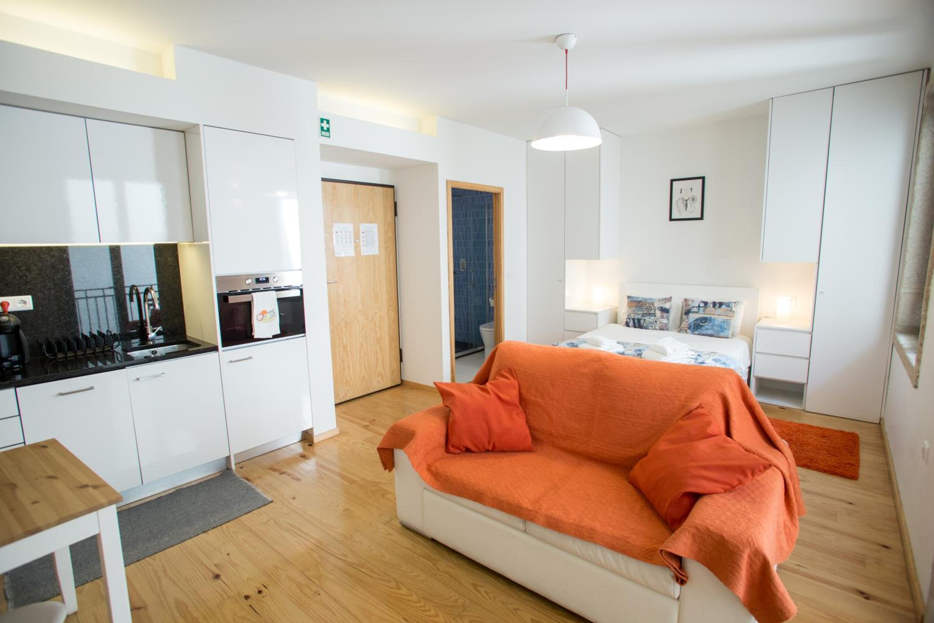 LivingPorto Apartments by Porto City Hosts