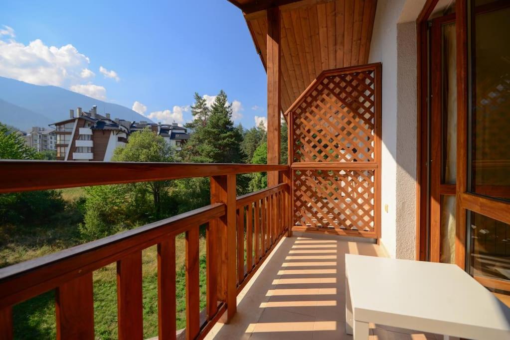 Ski in - Ski out Kosara Bansko apartment view 5