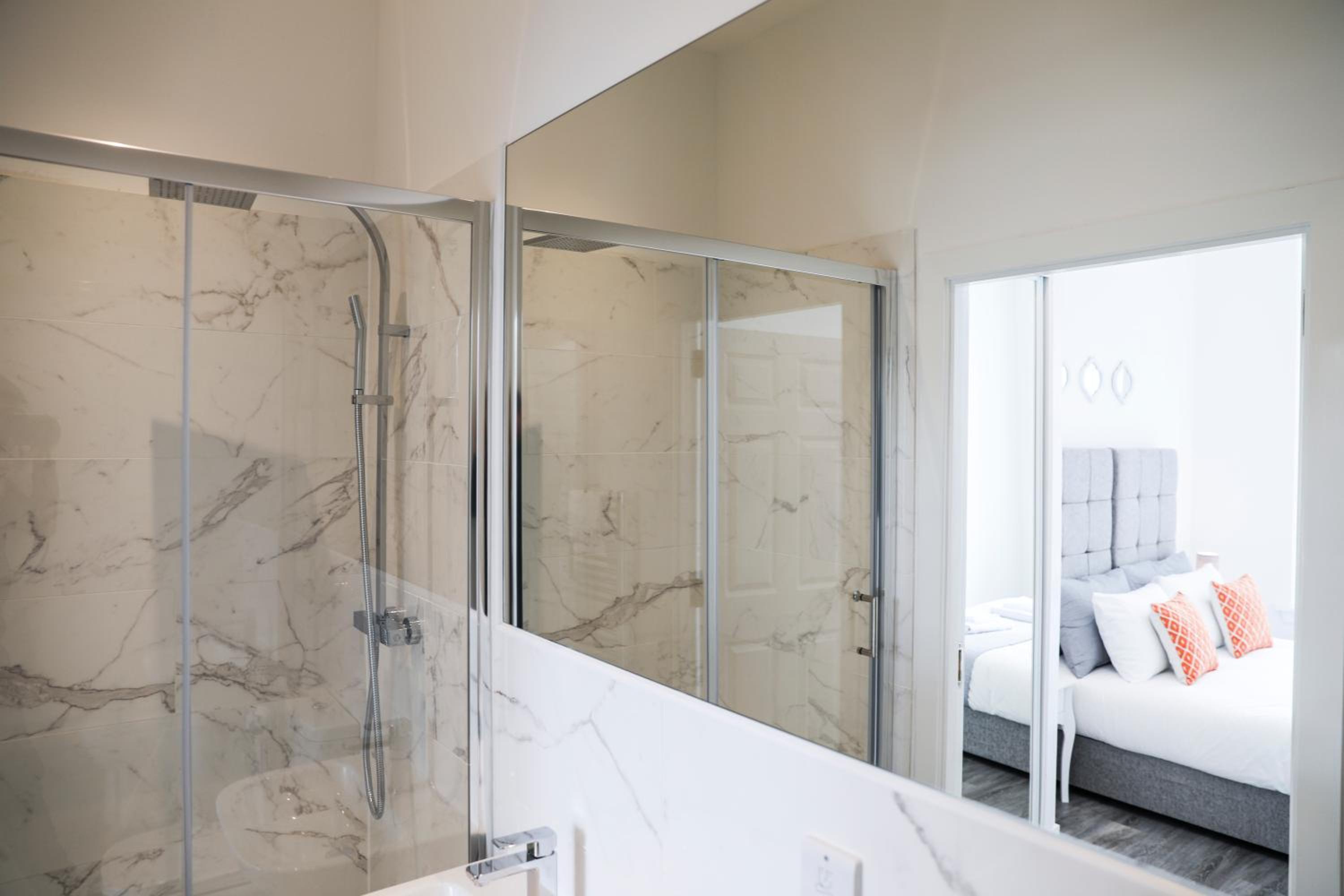 Casa Fresa - King Street Apartments