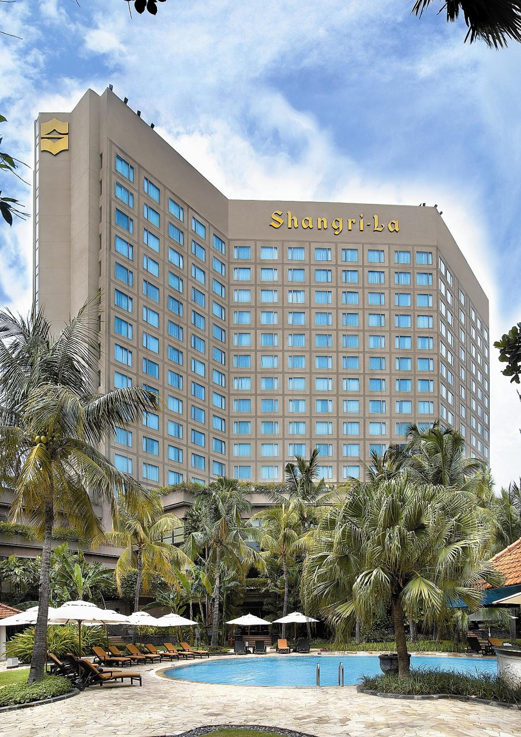 Hotel Shangri-la Surabaya - Image 1