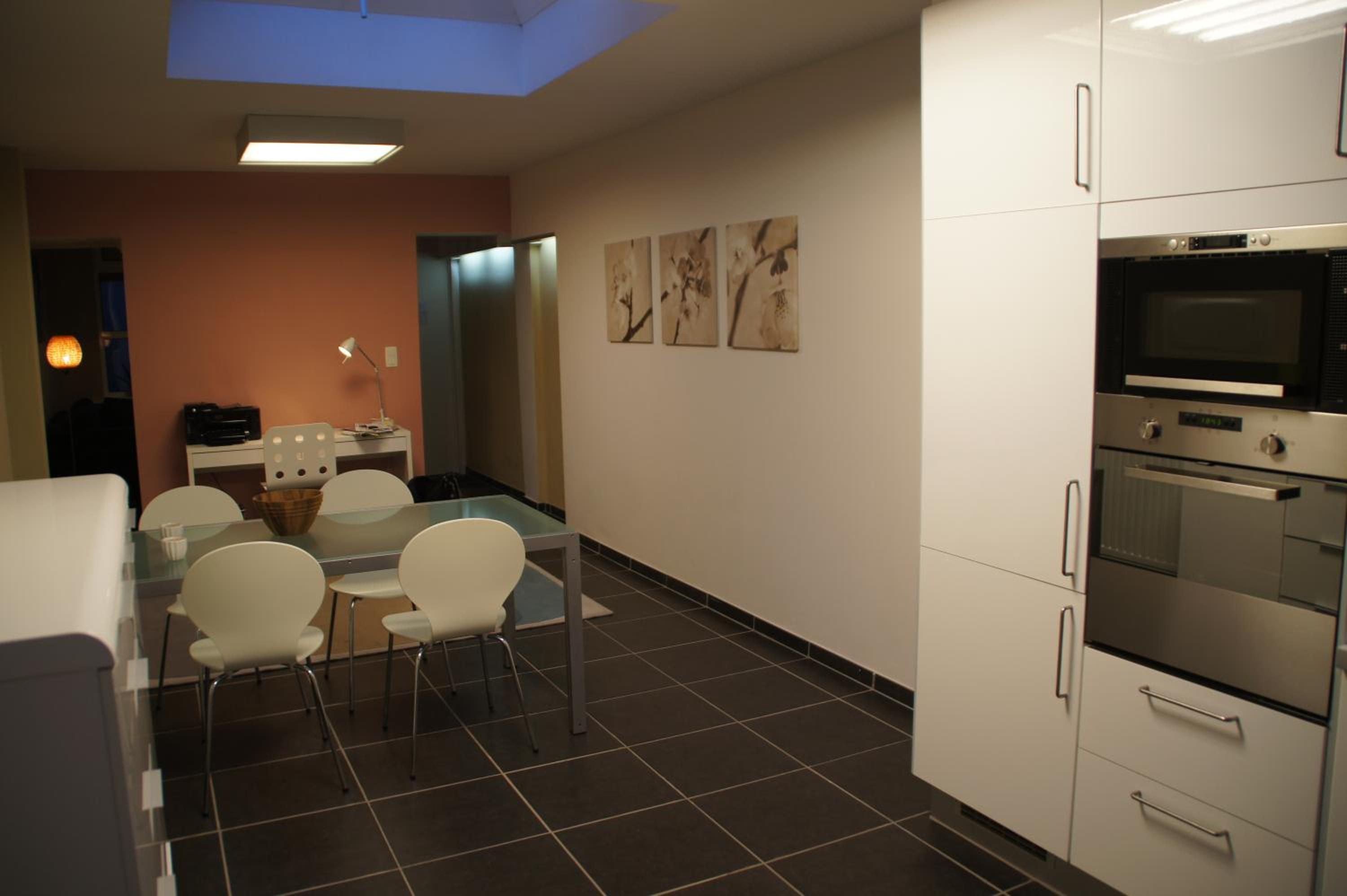 All Inn Holiday Home