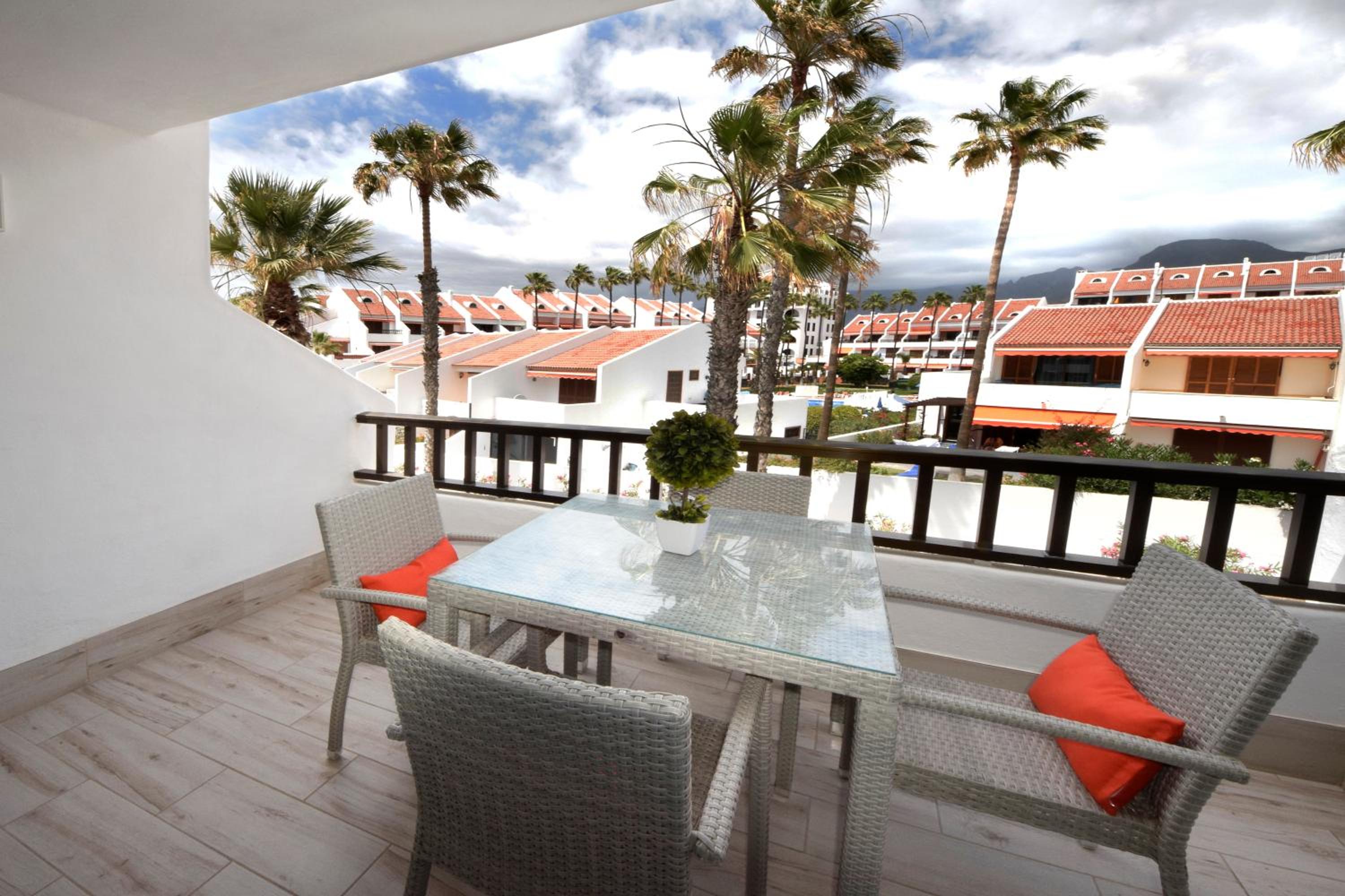 Parque Santiago Luxury 306 view 2