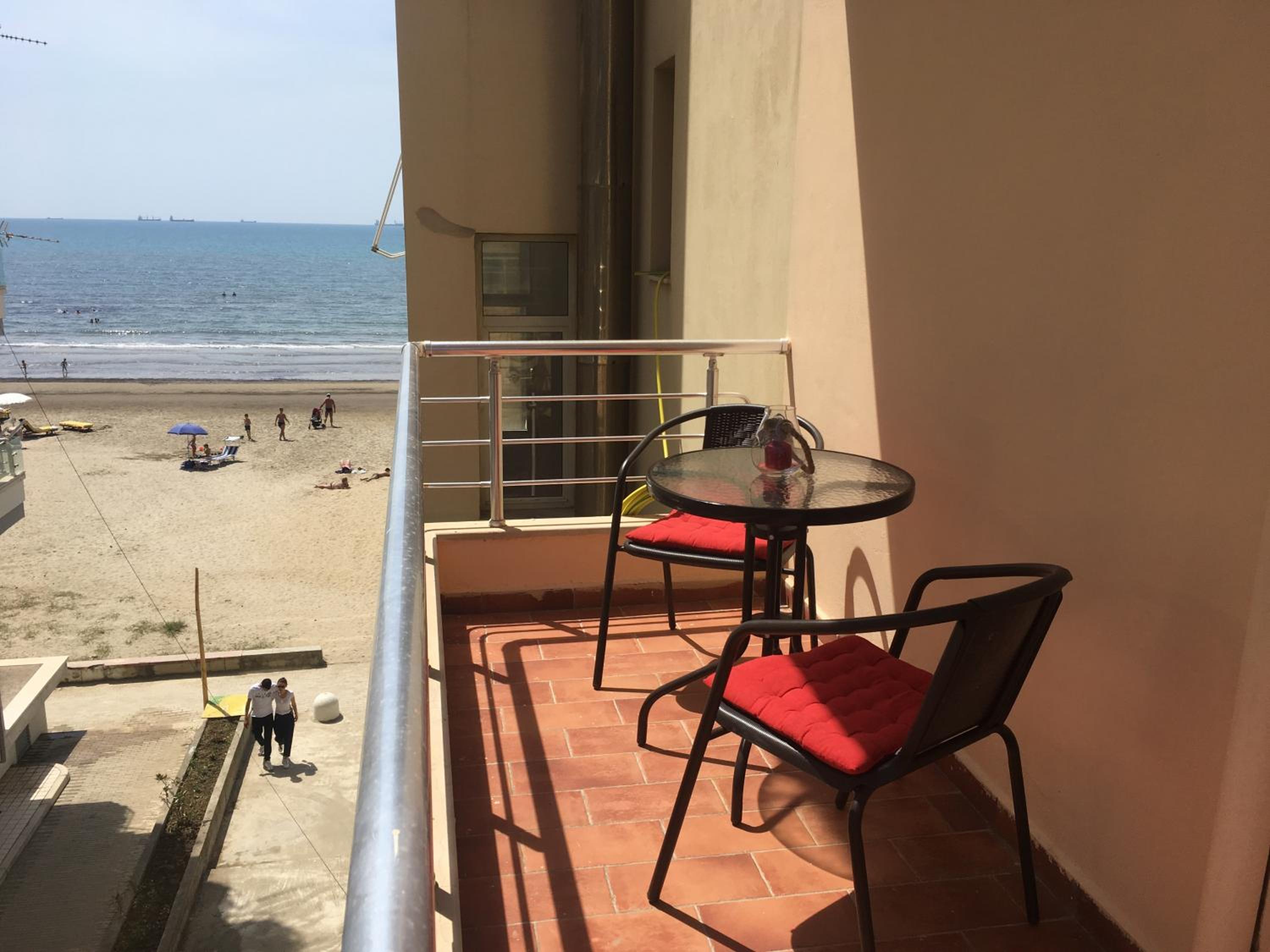 Sun & Sea Apartment