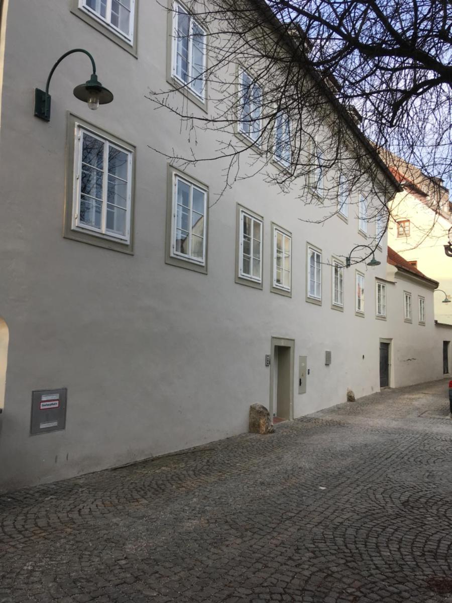 New flat in old town+garage view 4