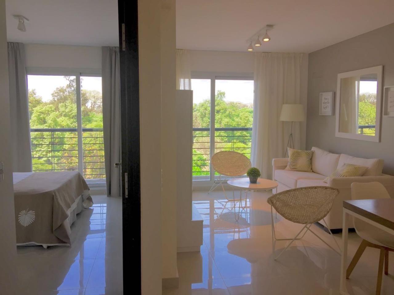 Hotel 9 de Julio Park Suites - Image 1