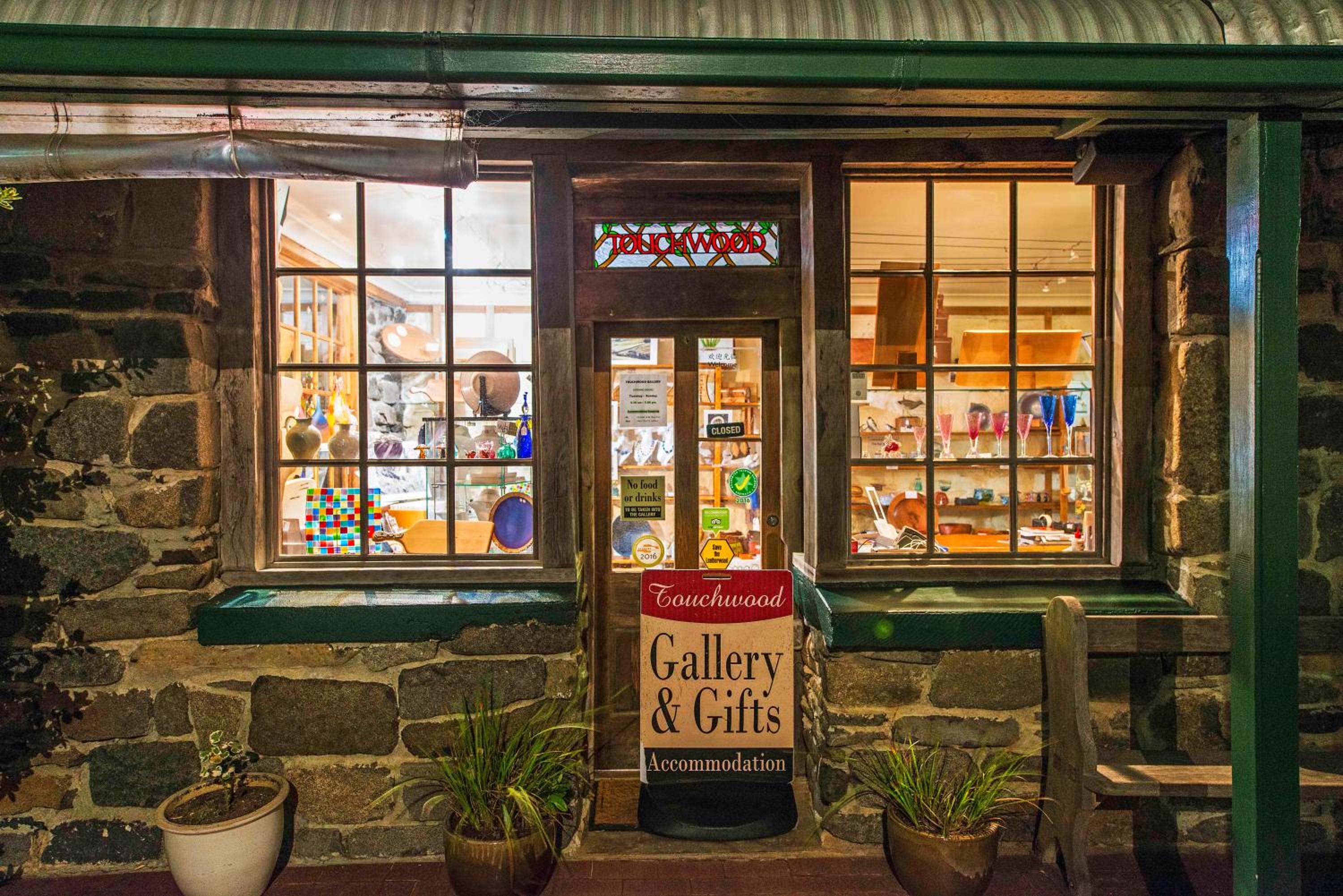 Angel's Aisle Cottages & Cafe