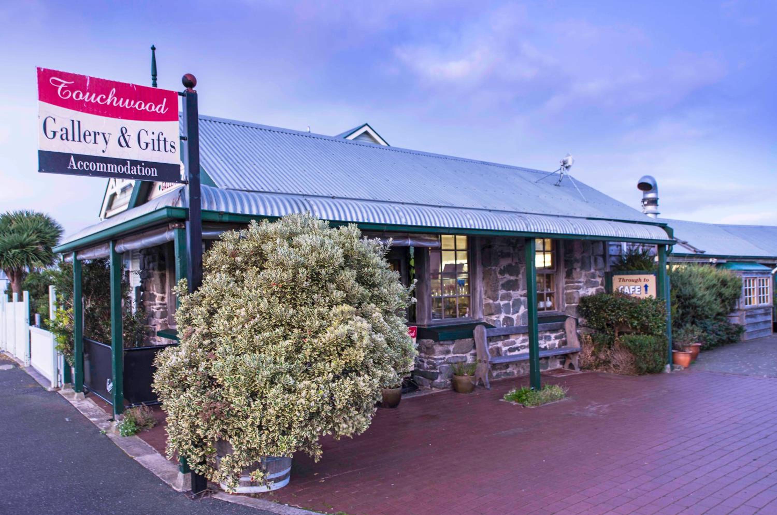 Angel's Aisle Cottages & Cafe