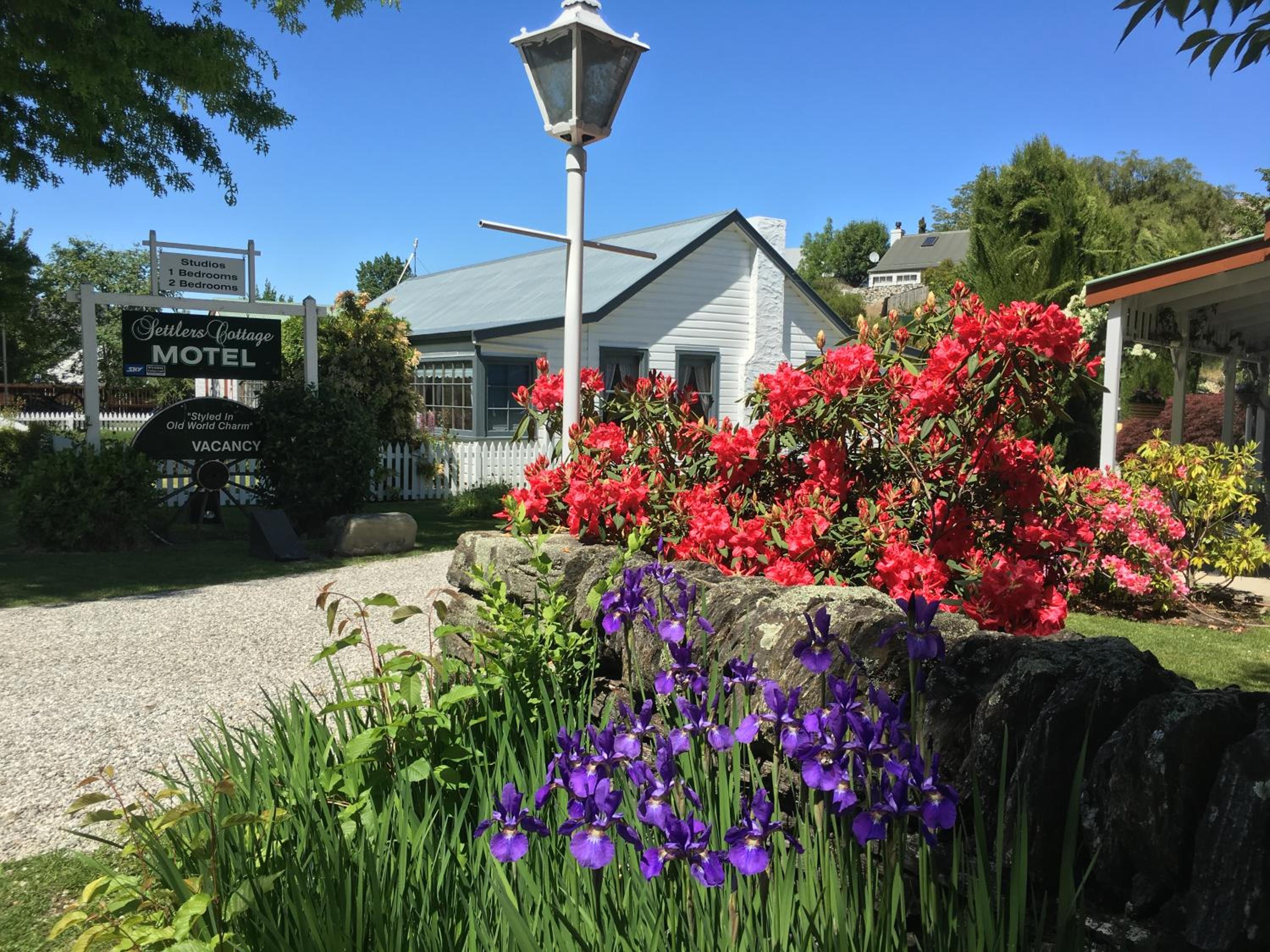Settlers Cottage Motel