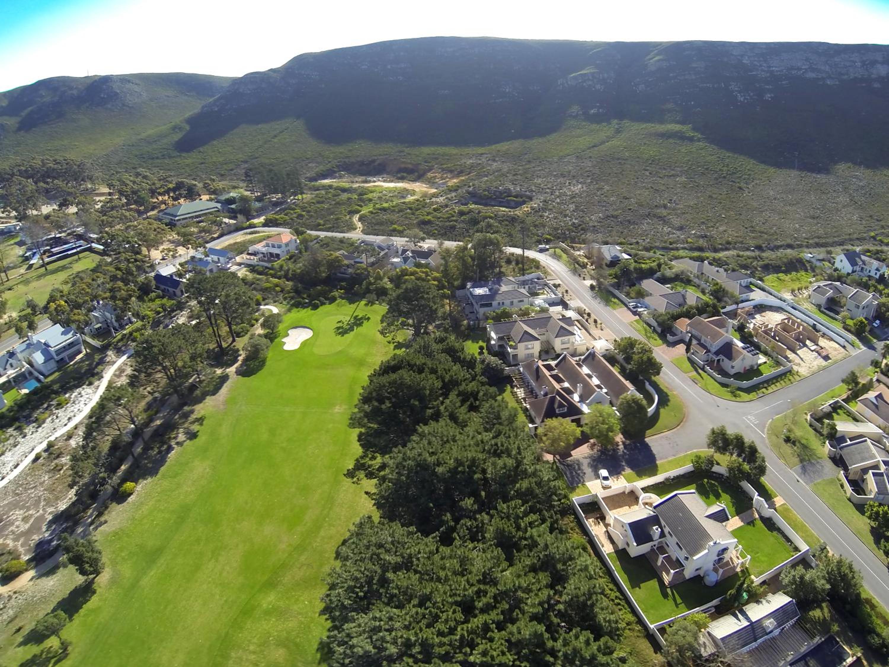 Hermanus Lodge on the Green - Solar Power — photo 15