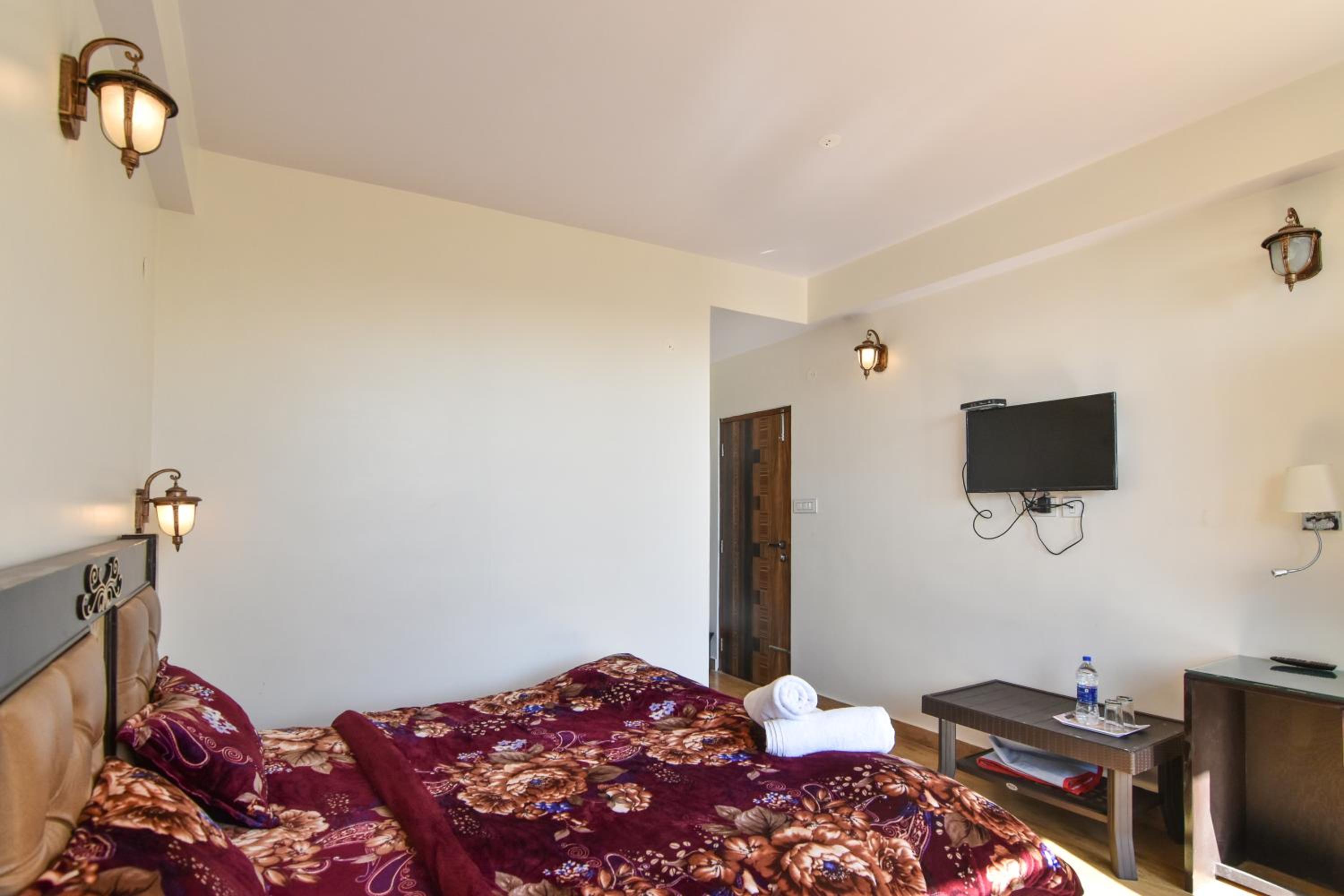 Dhanlaxmi Apartments