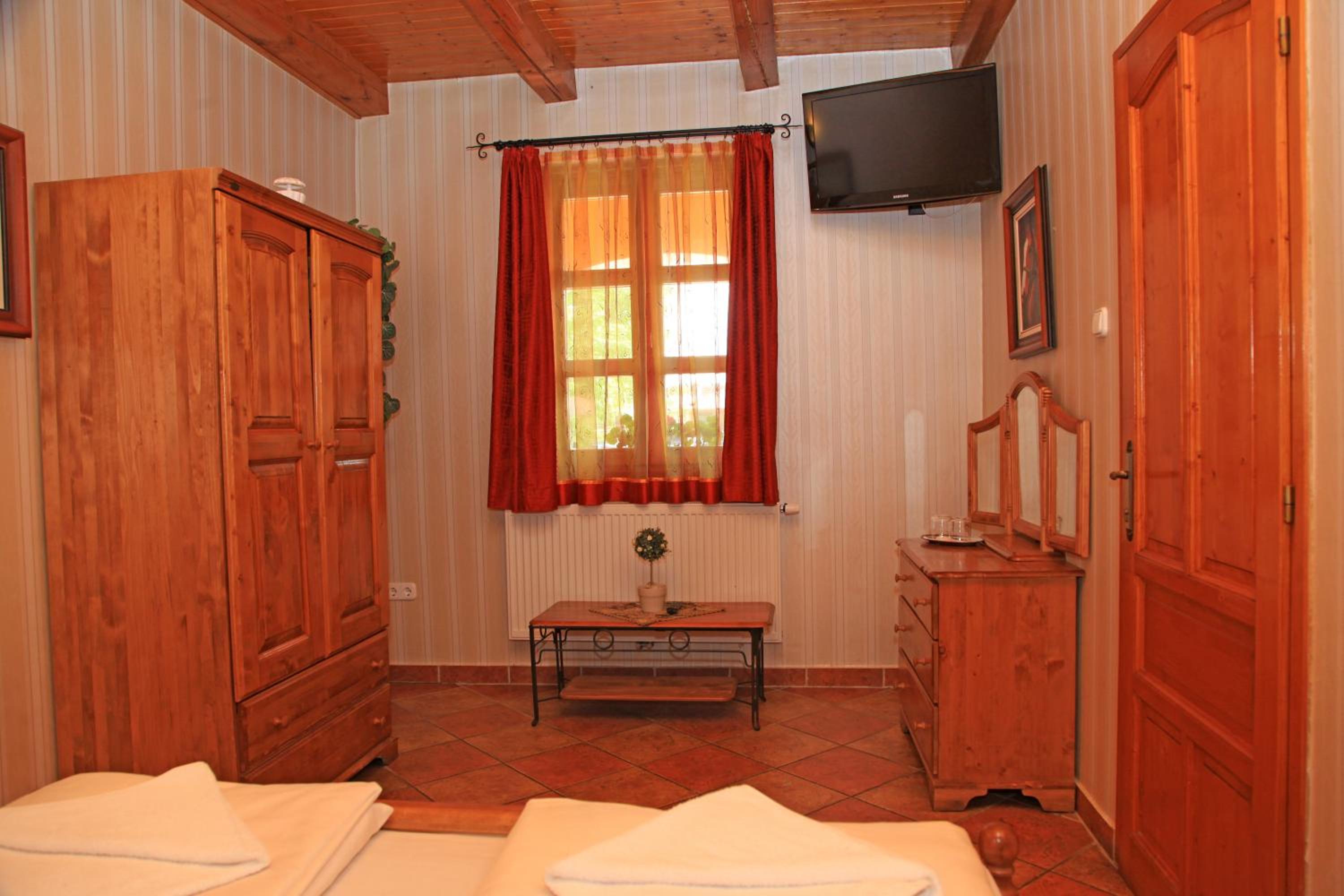 Photo 42