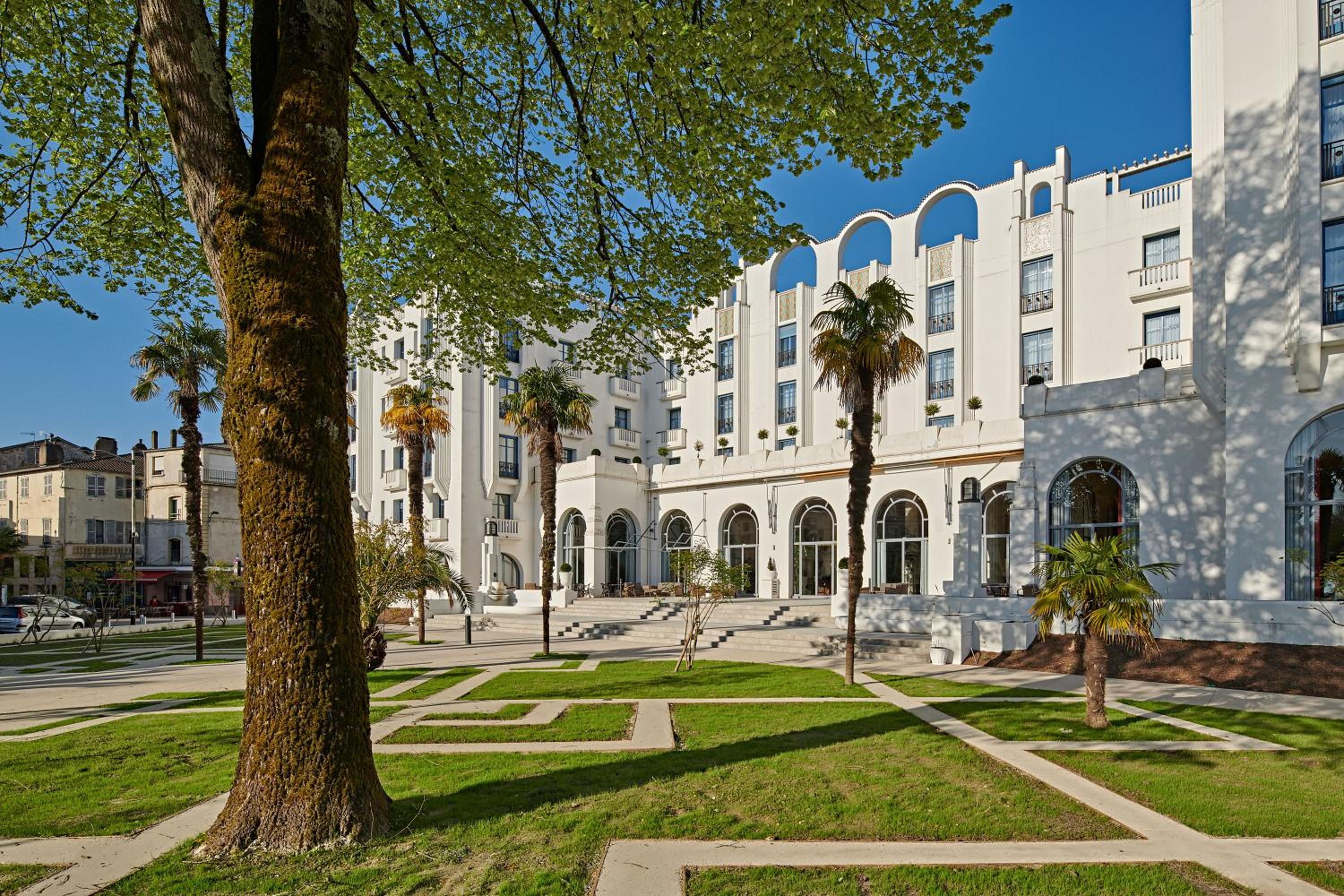 Dax Vacations - Hotel  Spa Vacances Bleues Le Splendid - Property Image 1