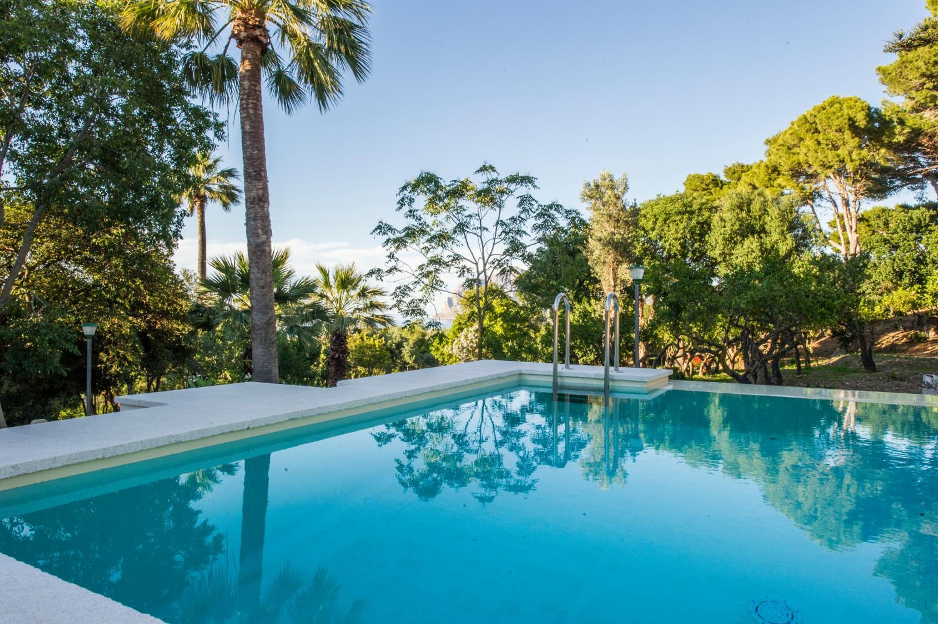 Villa Fontana en Valderice — recepcion & lobby