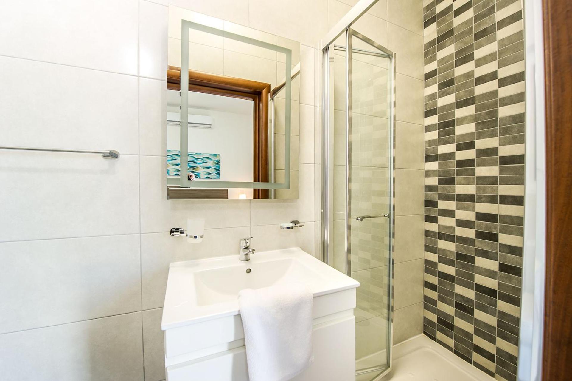 Hillock Residence Apartments