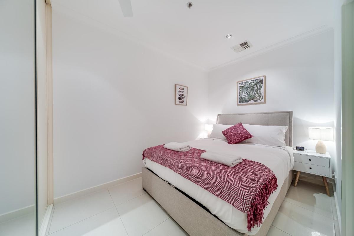 York Apartments on Grenfell view 5
