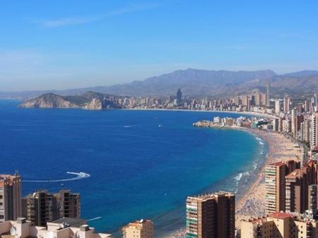 apartamento con vistas y bien ubicado renovado view 5