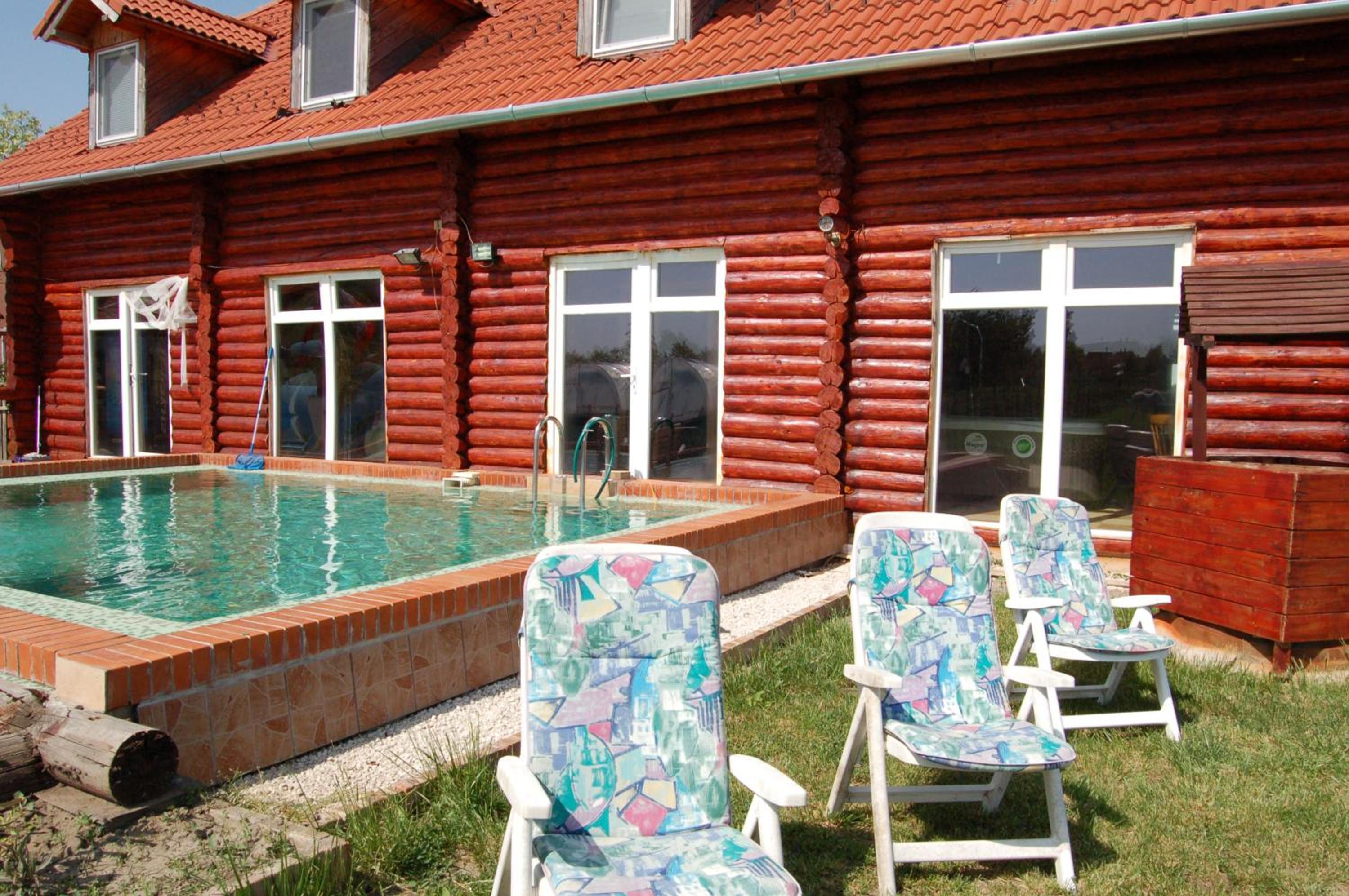 Rönk-wellness Panzió Mezőpeterd