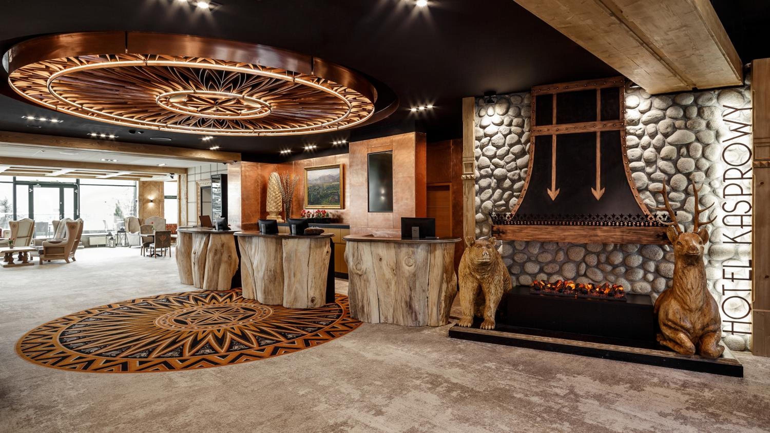 Reception & Lobby