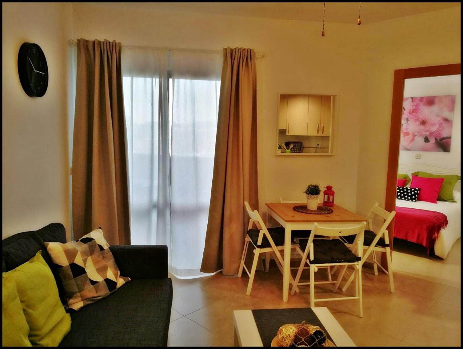 Benalbeach Apartment With Water Park