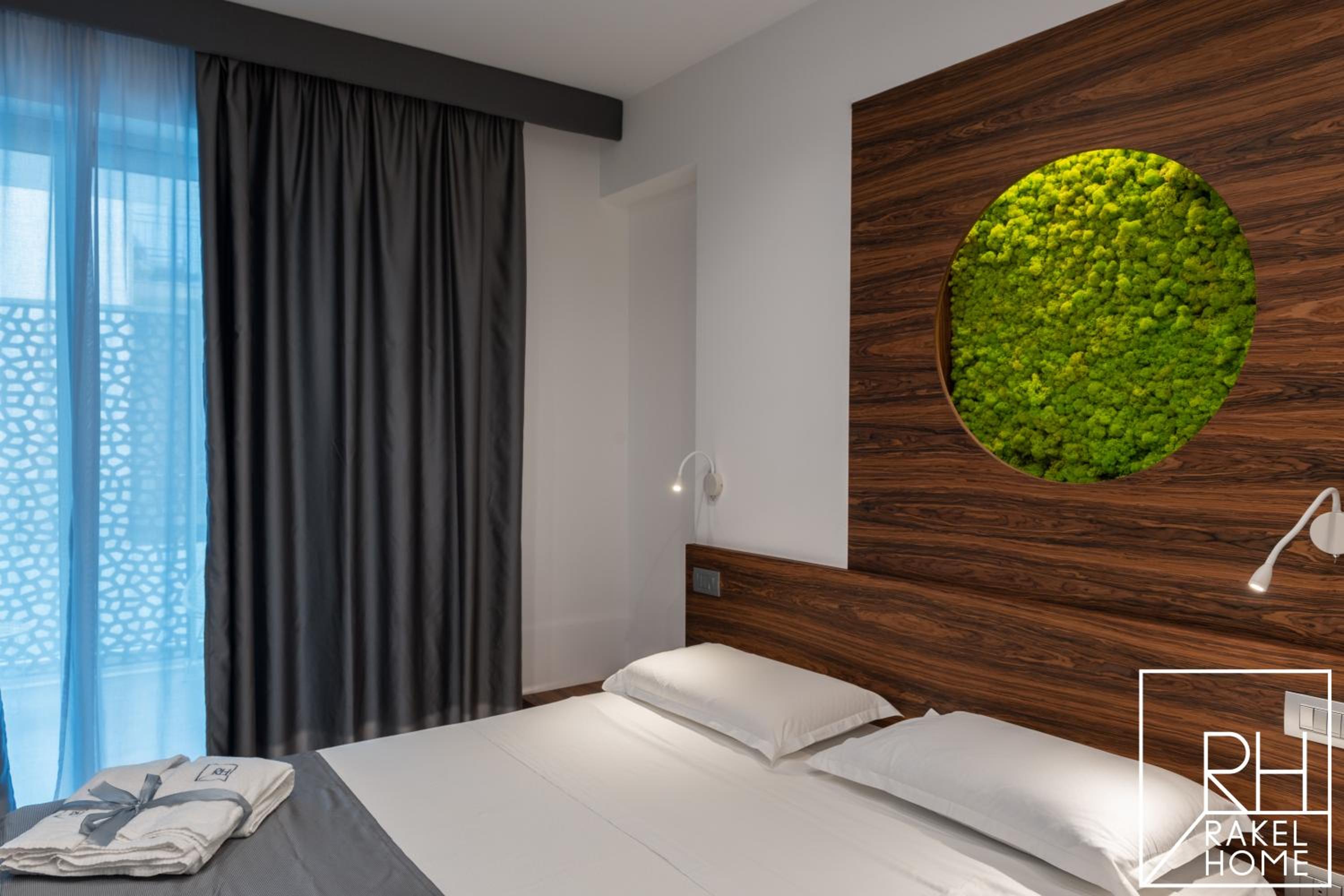 B&B Rakel Home