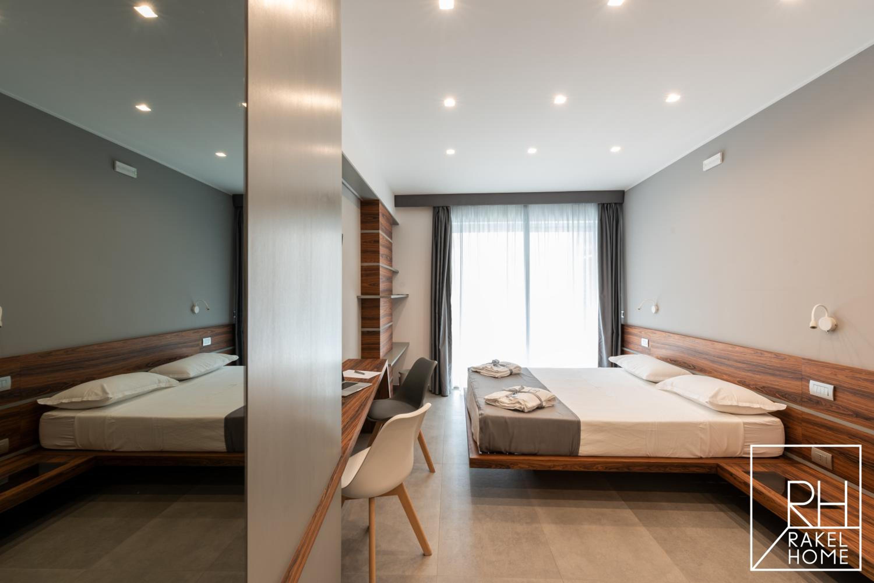 B&B Rakel Home