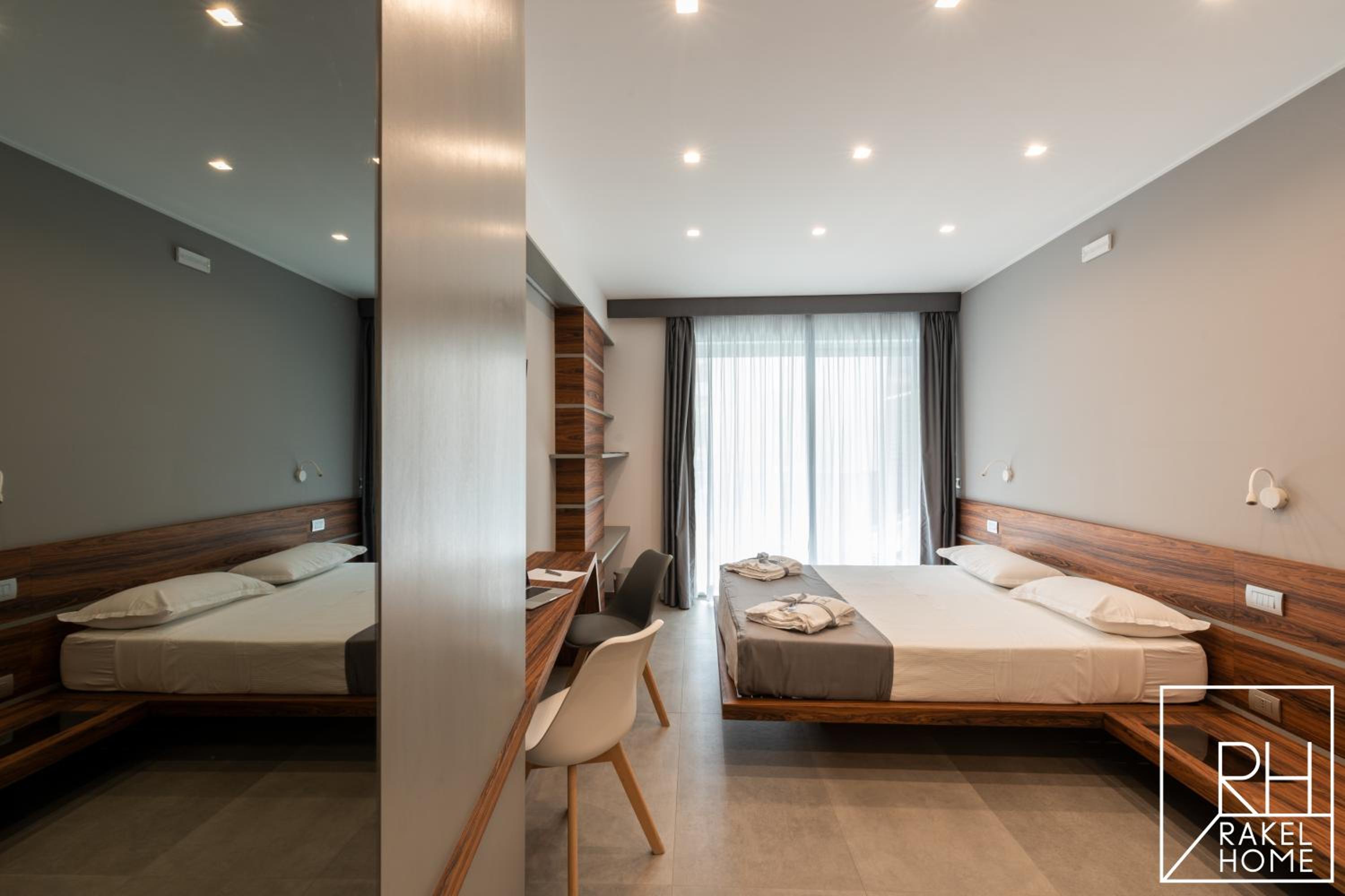 B&B Rakel Home