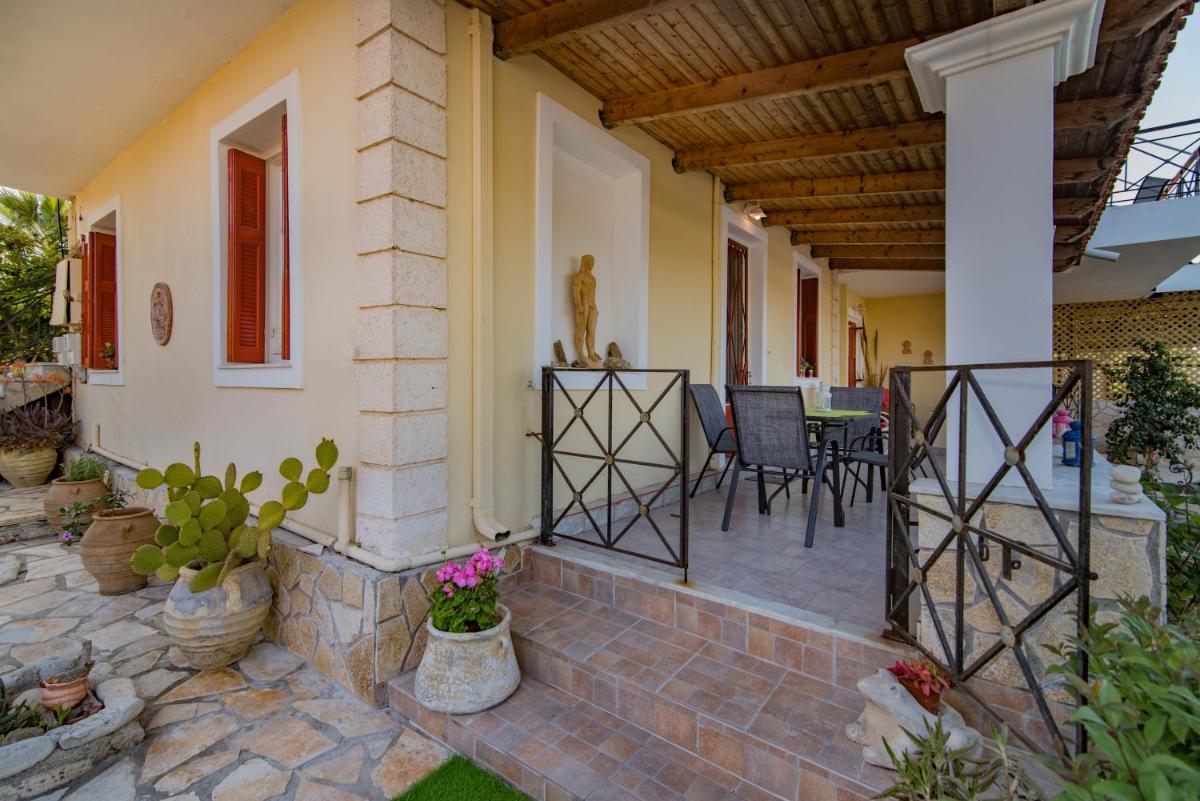 Olive Tree Apartment photo 2