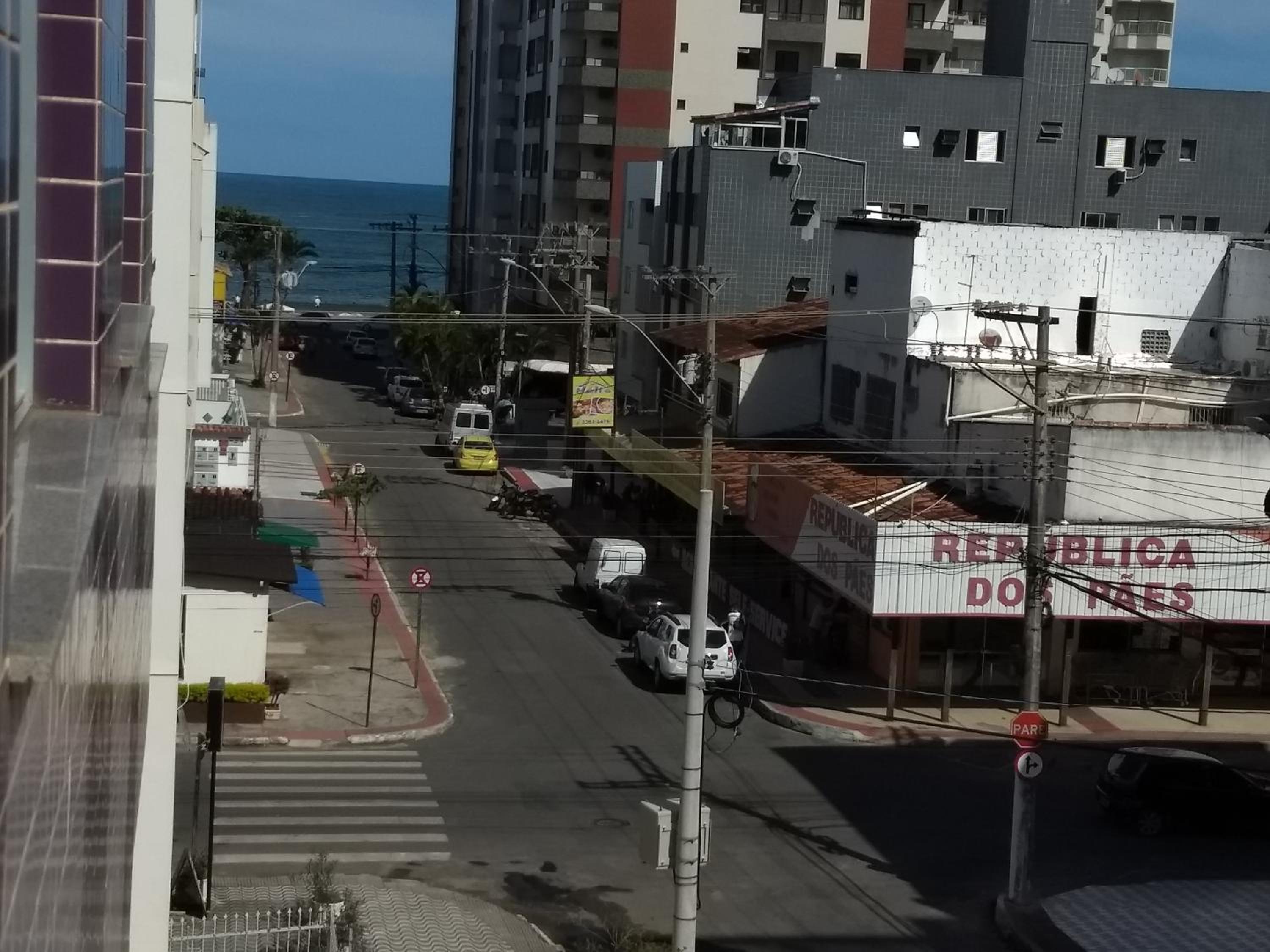Apartamento Guarapari, WI-FI, Vista do Mar, Praia do Morro,100 metros do Mar