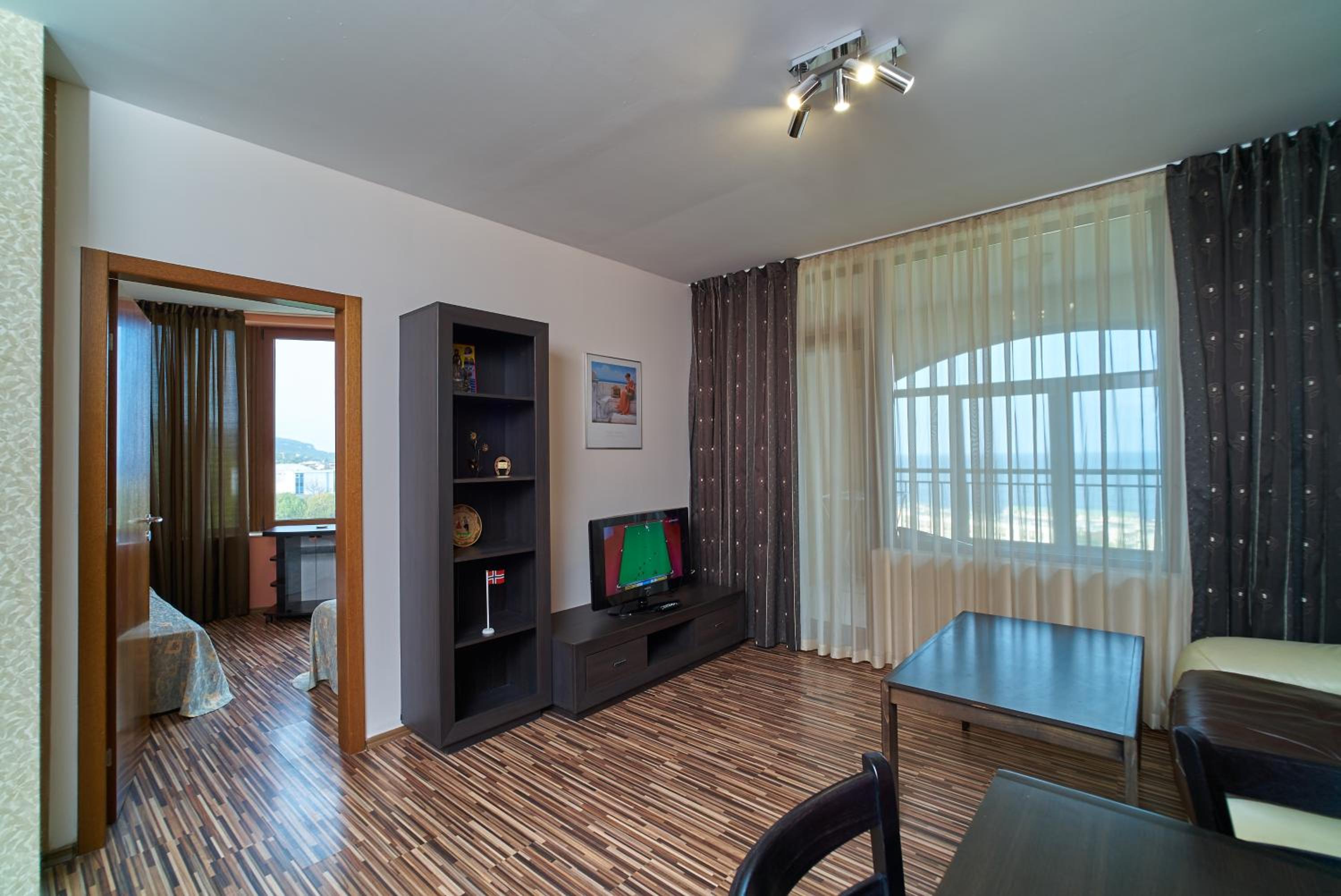 Sea Panorama Apartments Golden sands