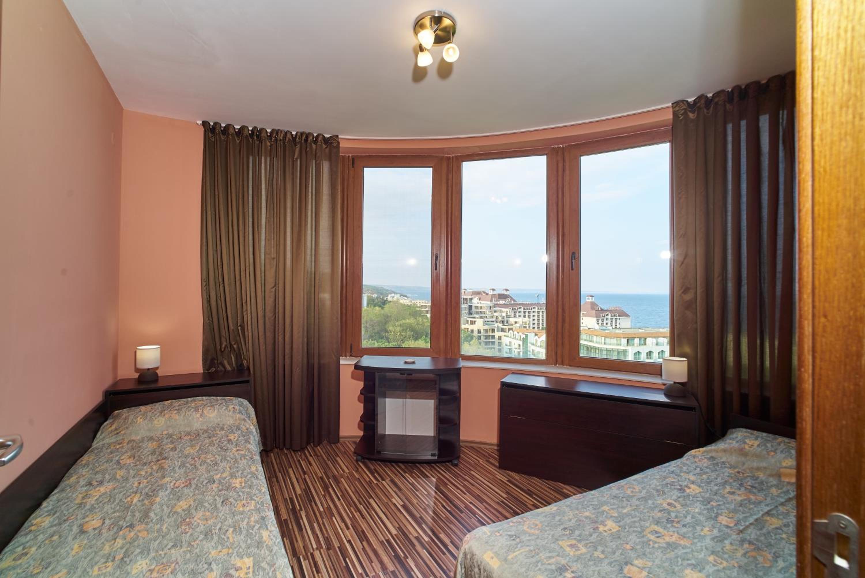 Sea Panorama Apartments Golden sands