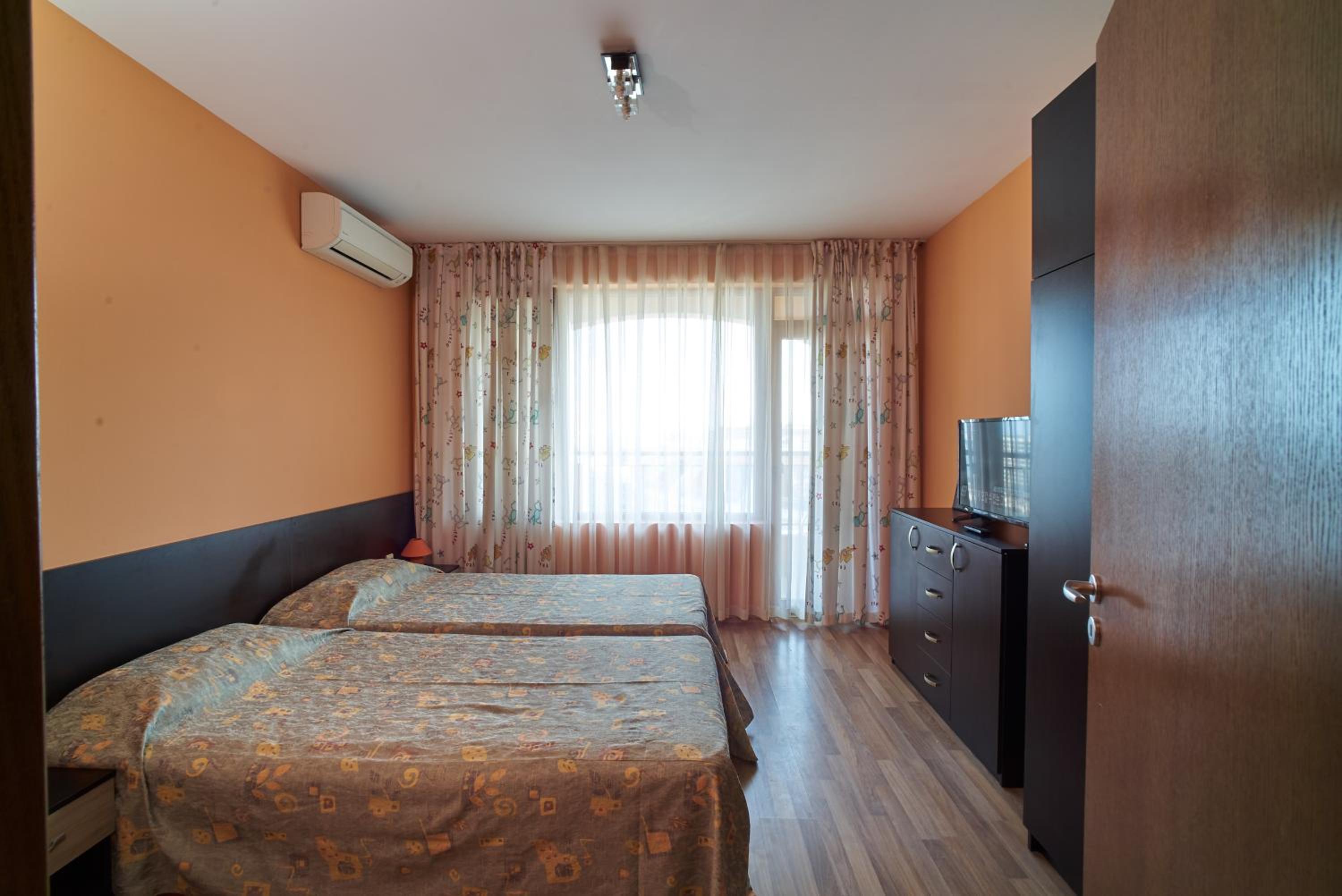 Sea Panorama Apartments Golden sands