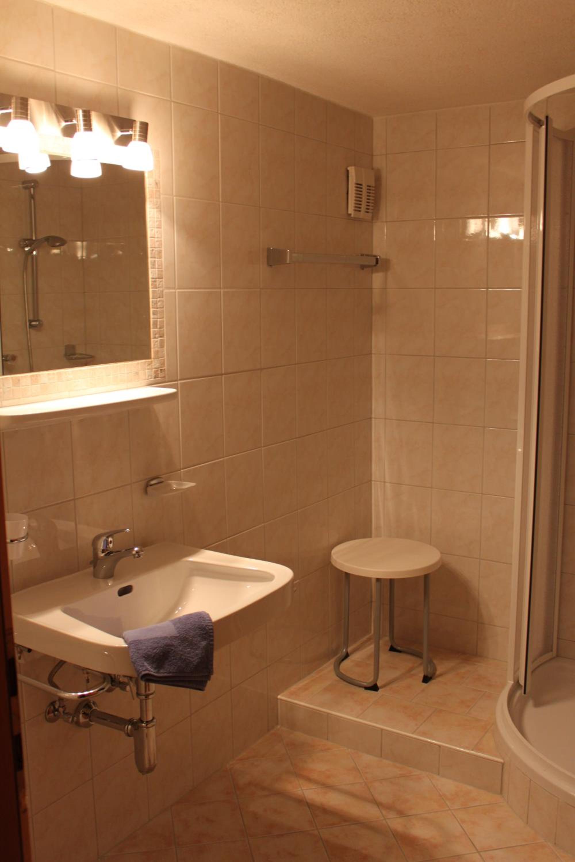 WOLF RETREAT Apartments im Lechtal davor Appartementhaus Michaela