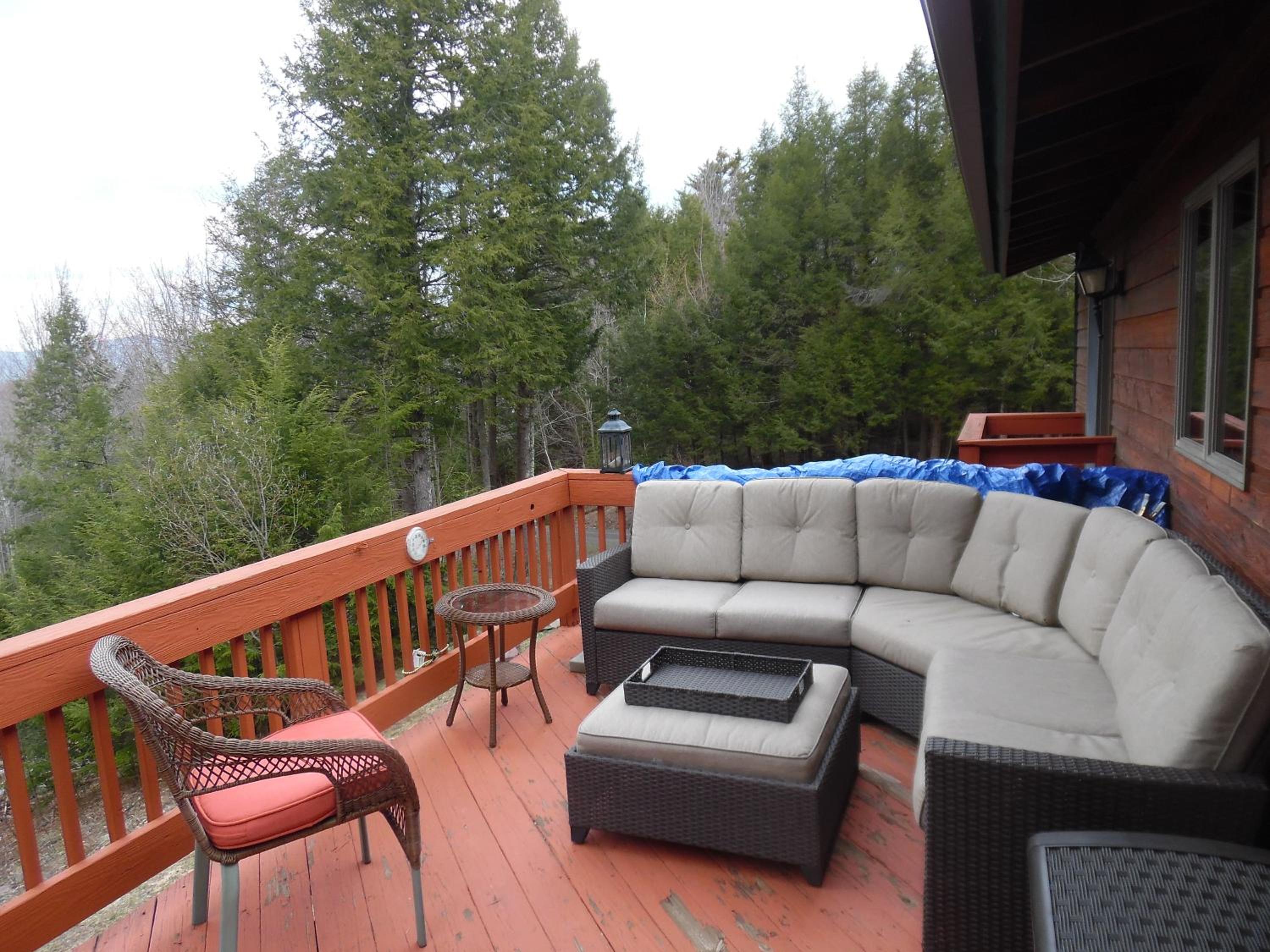 Katskill Chalet Renovated with Endless View view 4