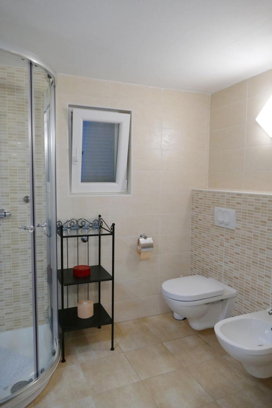Holiday home Elena view 5