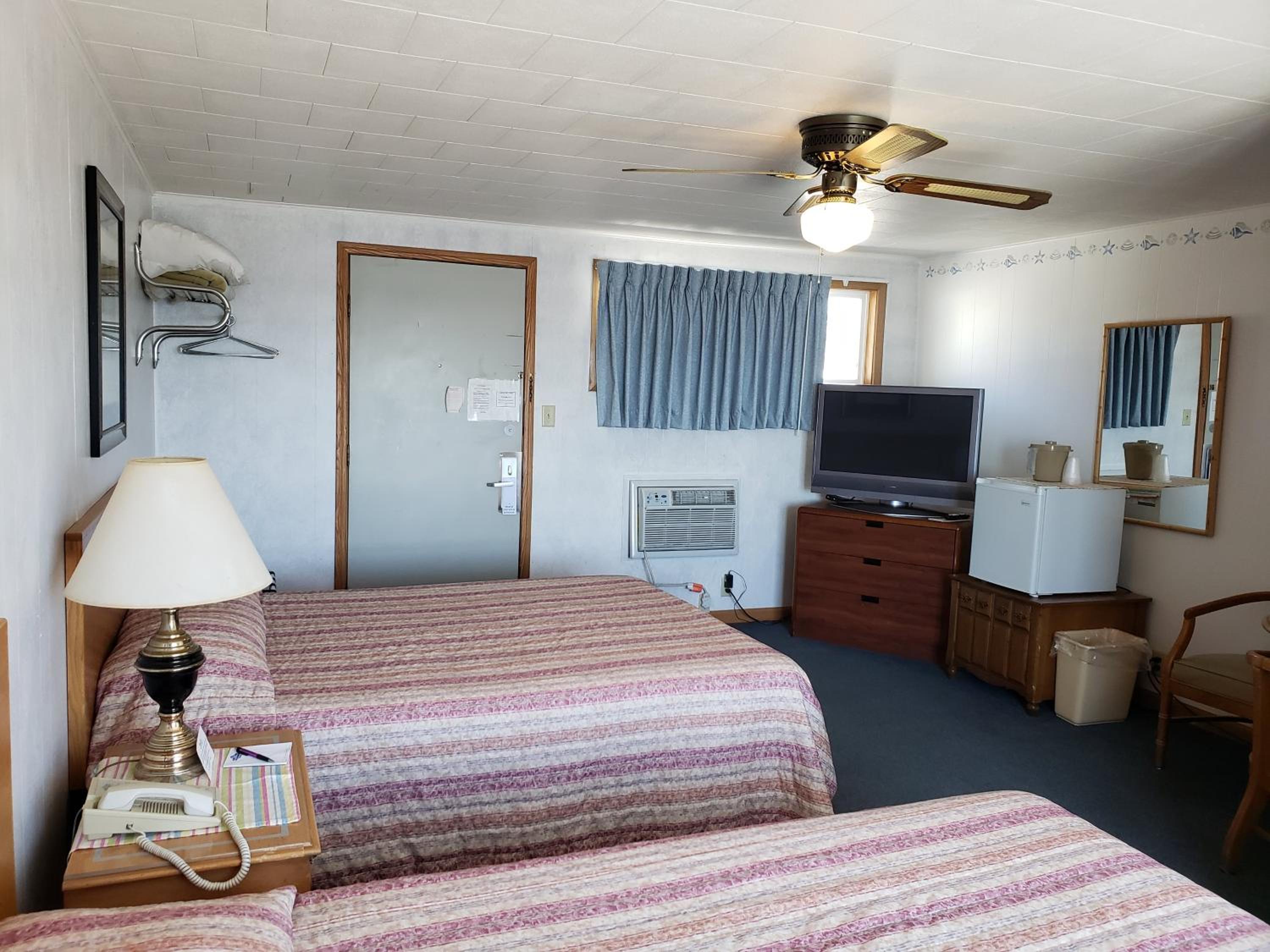 Algoma Beach Motel