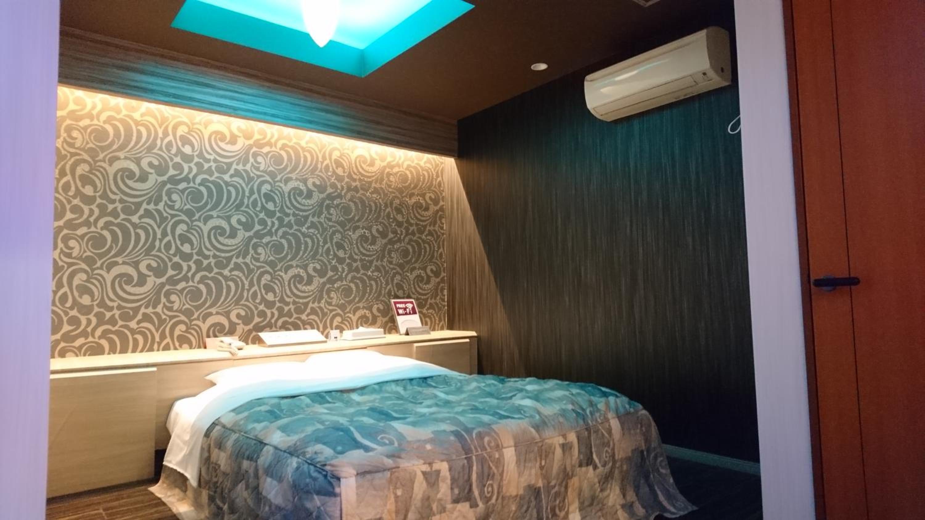 Hotel Eris Hakata (Love Hotel)