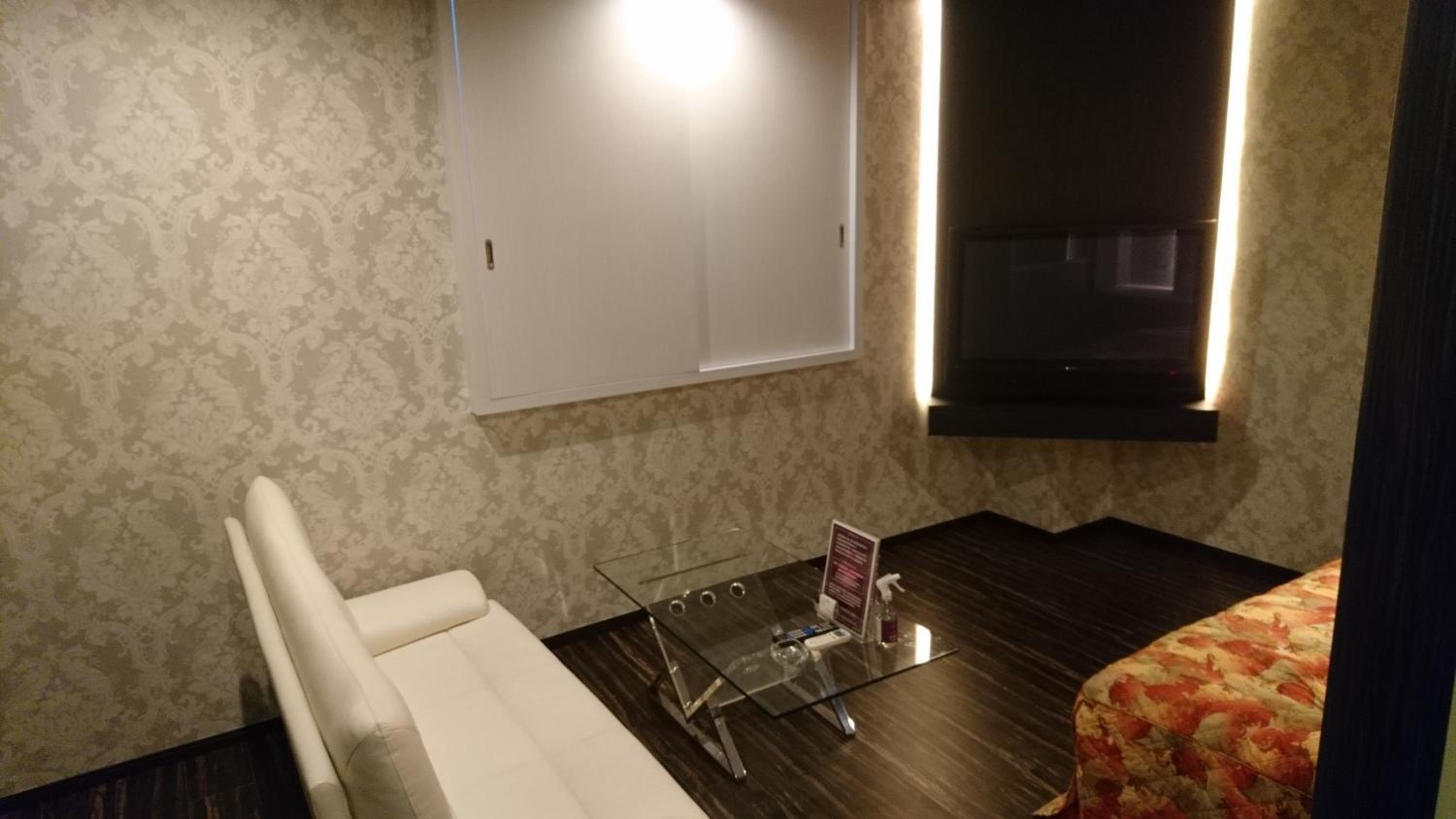 Hotel Eris Hakata (Love Hotel)