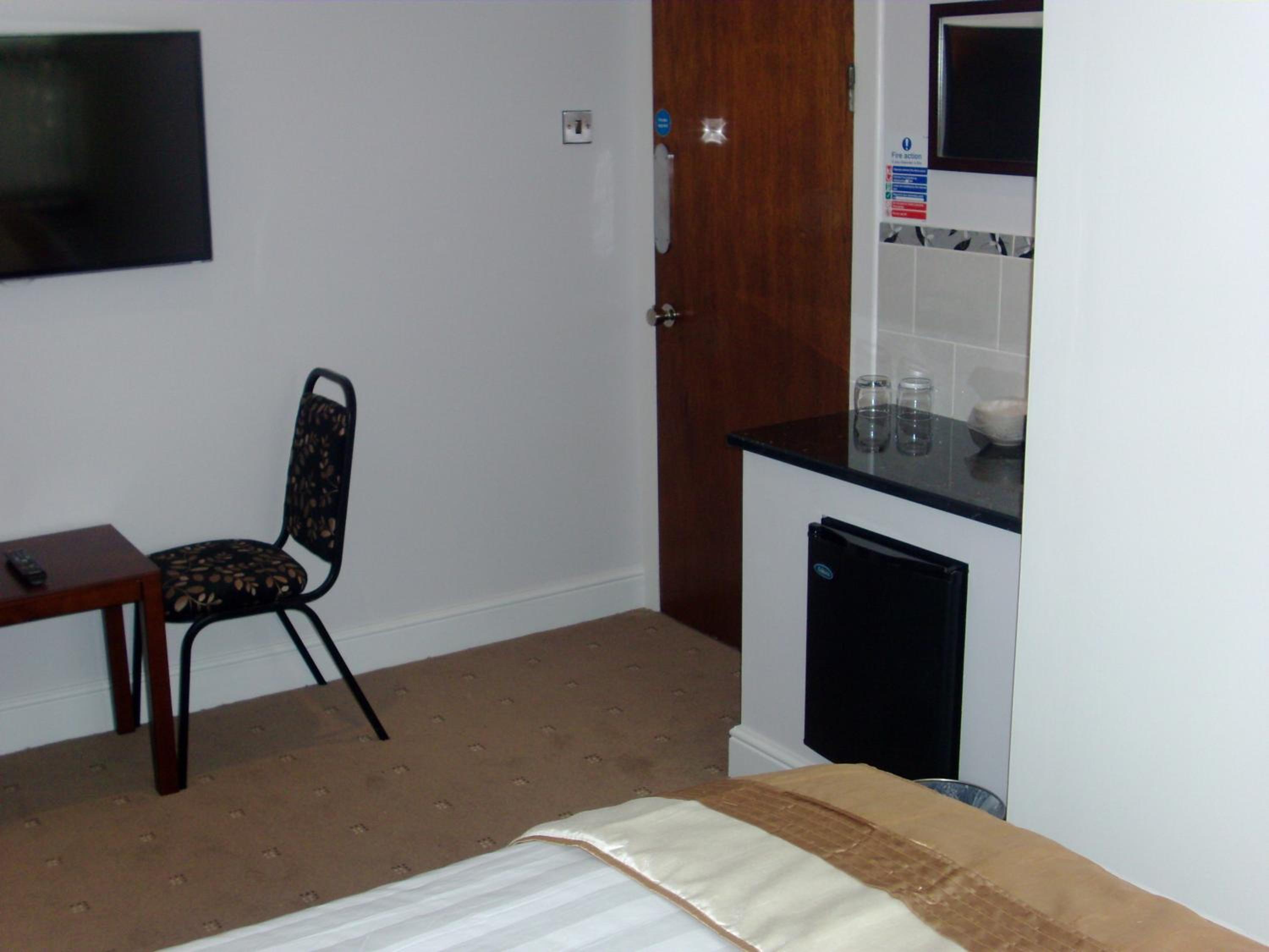 Farnham Hotel