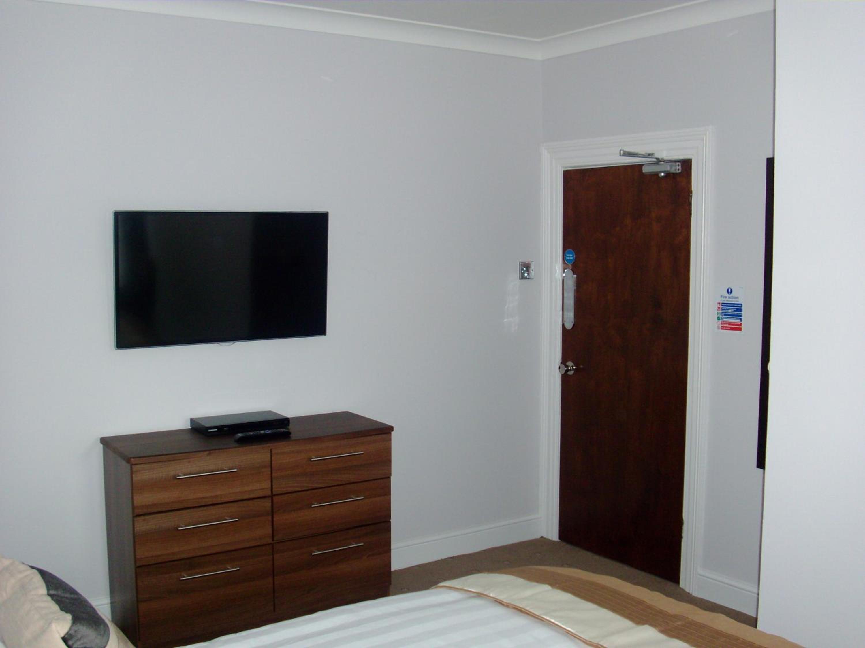 Farnham Hotel