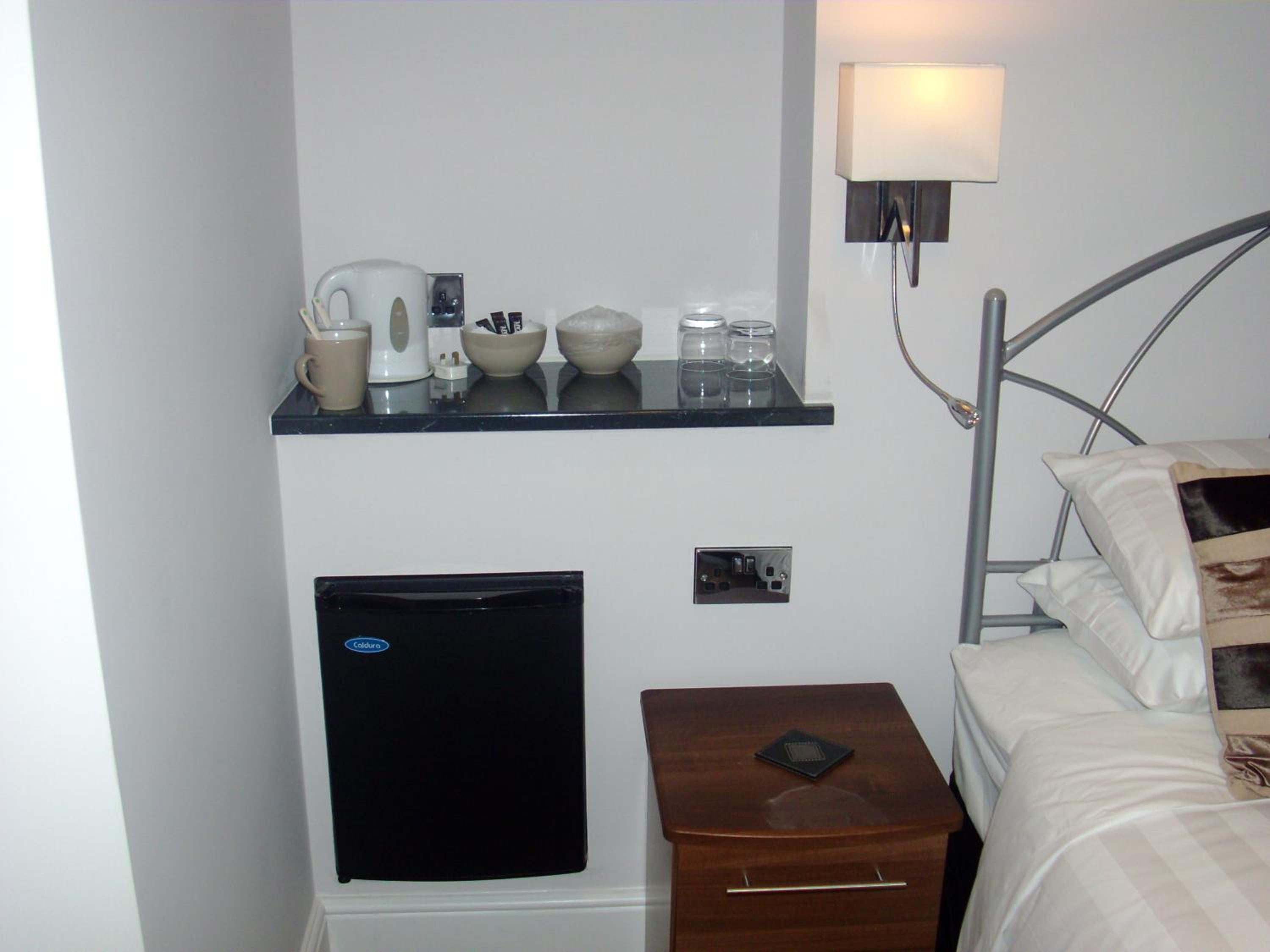 Farnham Hotel